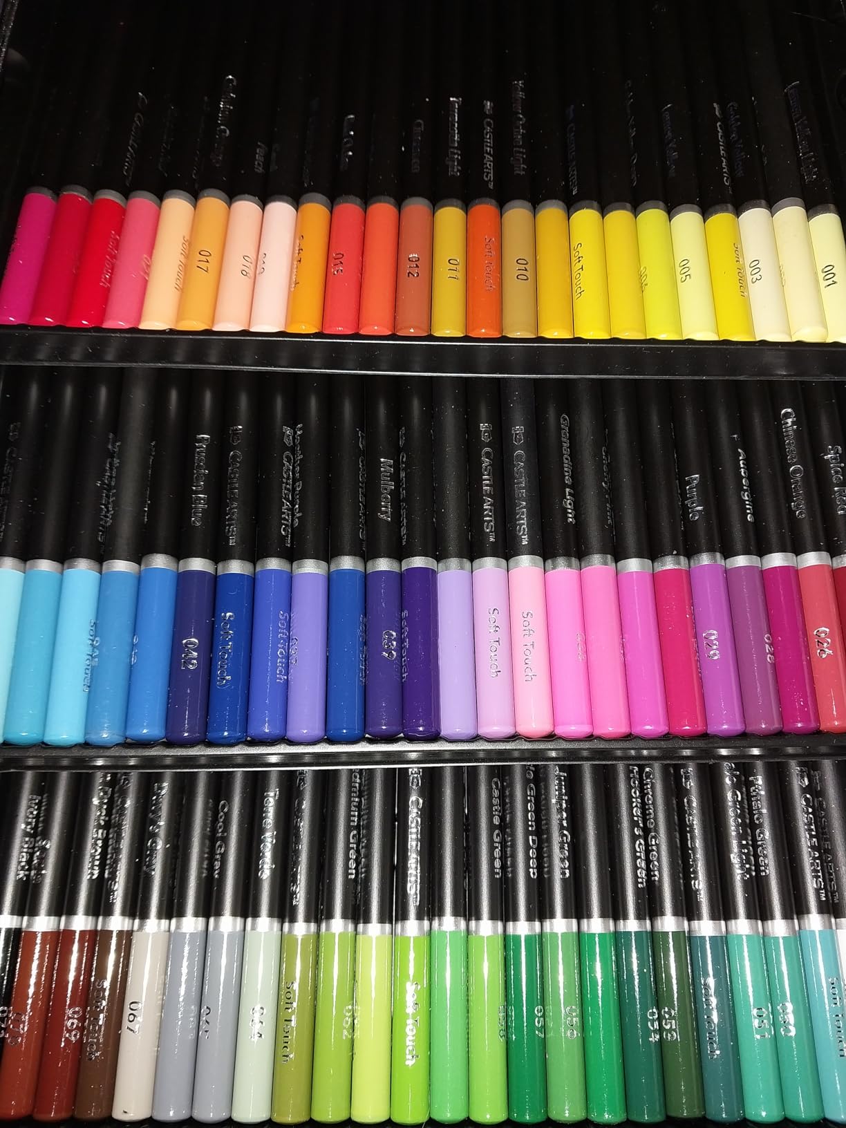 Castle Art Supplies 72 Colored Pencils for Adults - Soft Core Leads customer photo 2