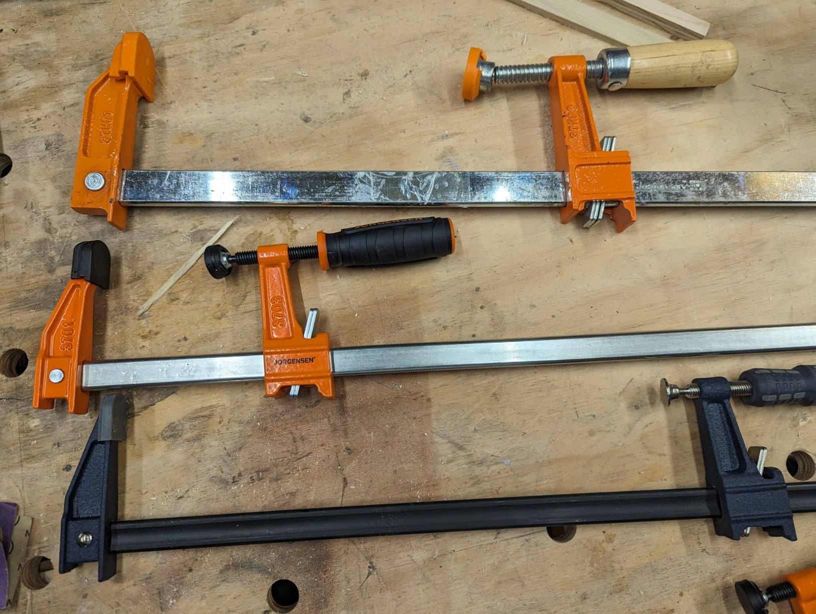 Jorgensen 24-inch Bar Clamps Set, 2-pack Cabinet Master 90° Parallel Clamps customer photo 1