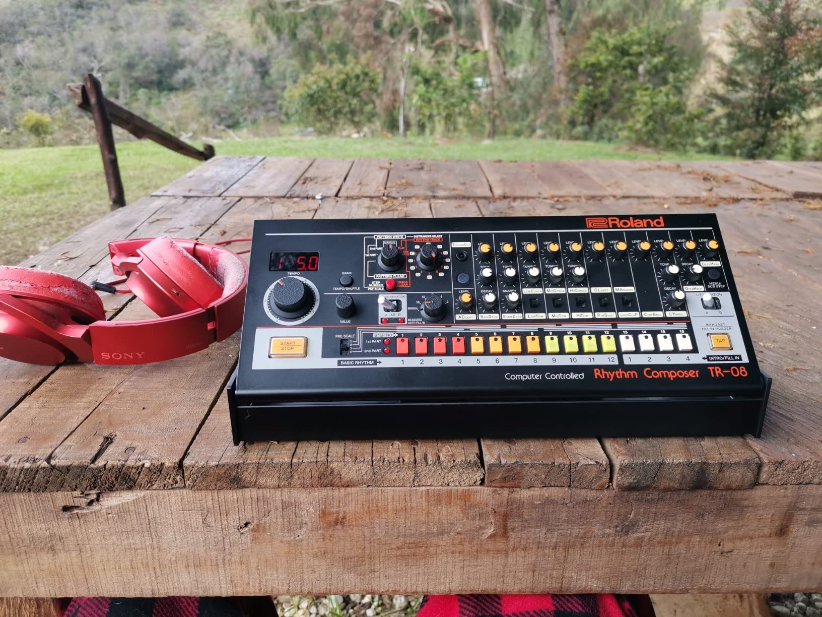Roland Rhythm Composer, 10 Outputs (TR-08) customer photo 1