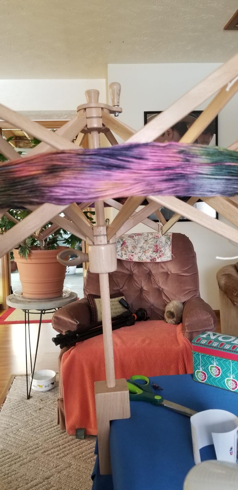 KnitPro Wooden Skein Winder | Signature Swift customer photo 1