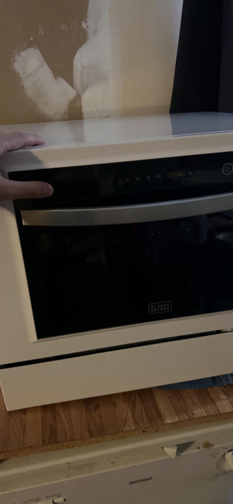 BLACK+DECKER Countertop Dishwasher, Energy Star Certified, BCD6W, White customer photo 2
