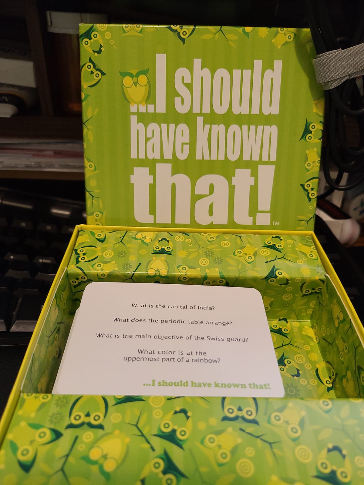 I should have known that! - A Trivia Game About Things You Oughta Know, Green customer photo 1