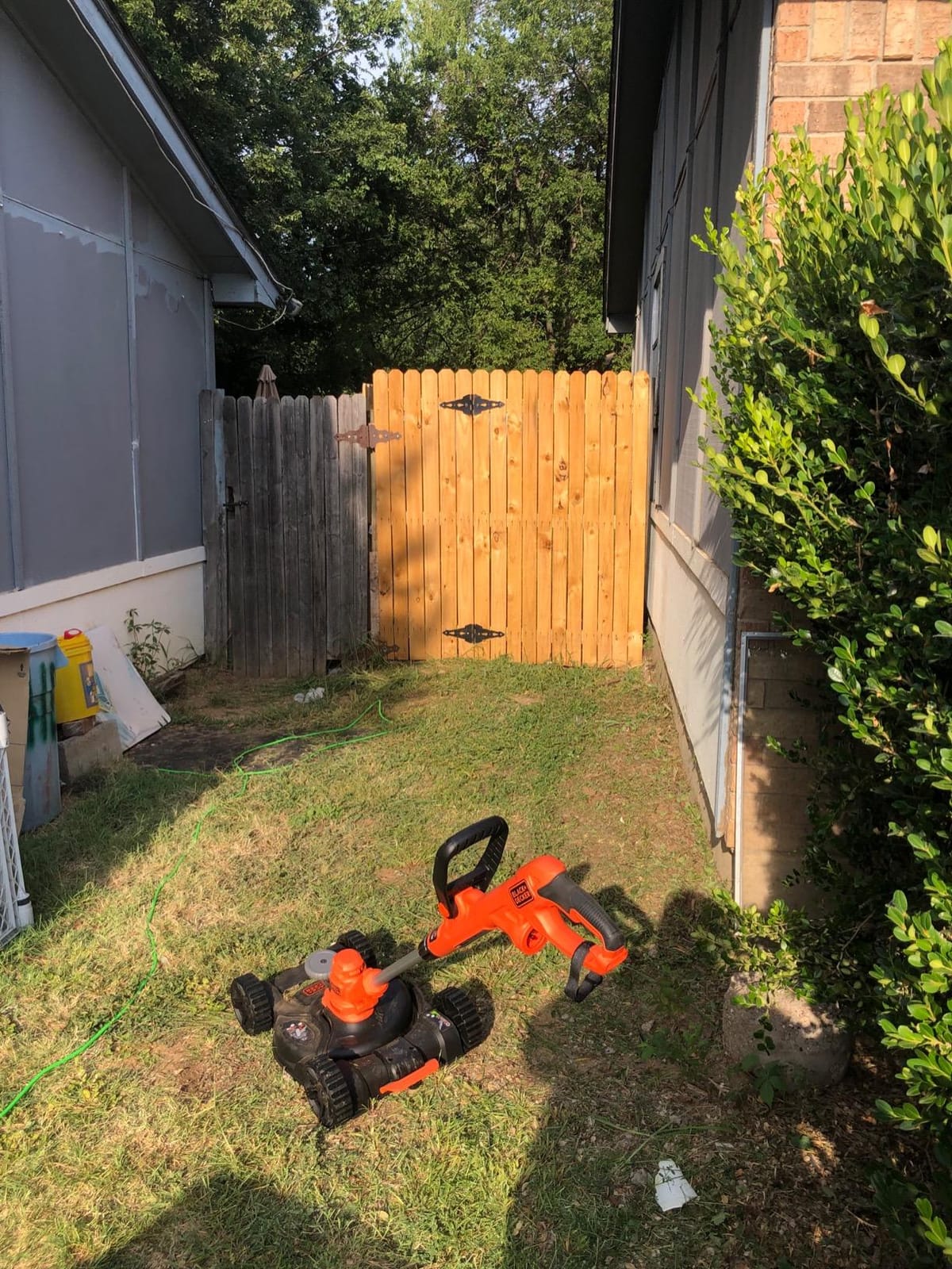 BLACK+DECKER Electric Lawn Mower, Weed Eater and Edger 3-in-1 Combo, Corded 12-Inch 6.5 Amp Electric Weed Wacker and Compact Push Mower (BESTA512CM) customer photo 1