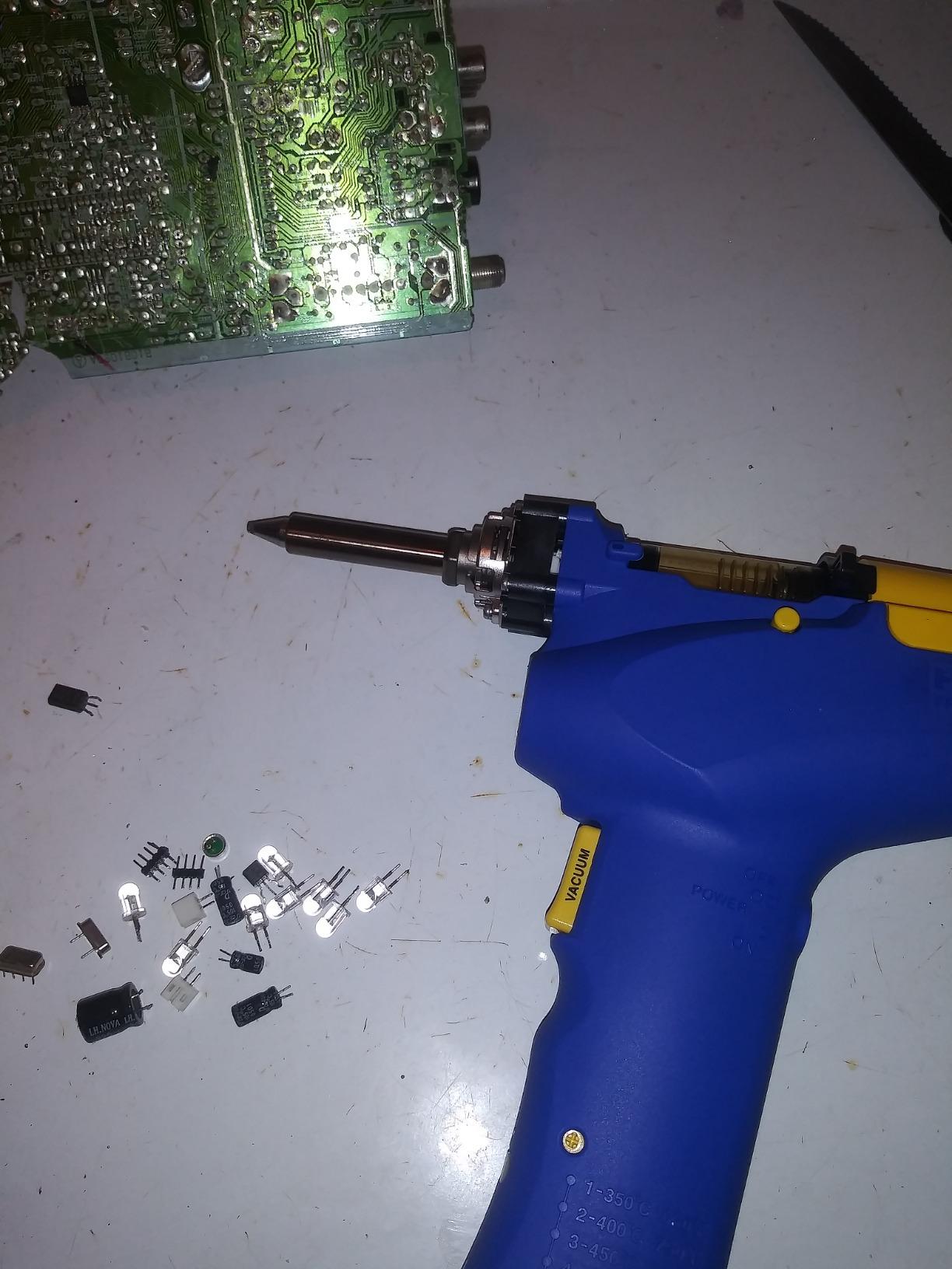 Hakko FR301-03/P Portable Desoldering Tool with Precise Temperature Control °F /°C customer photo 2