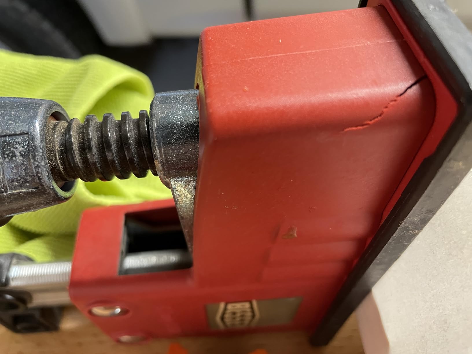 BESSEY KRE3531, 31 In., Parallel Clamp, K Body REVO Series - 1700 lbs Nominal Clamping Force , Spreader, and Woodworking Accessories - Clamps and Tools for Woodworking, Cabinetry, Case Work customer photo 2