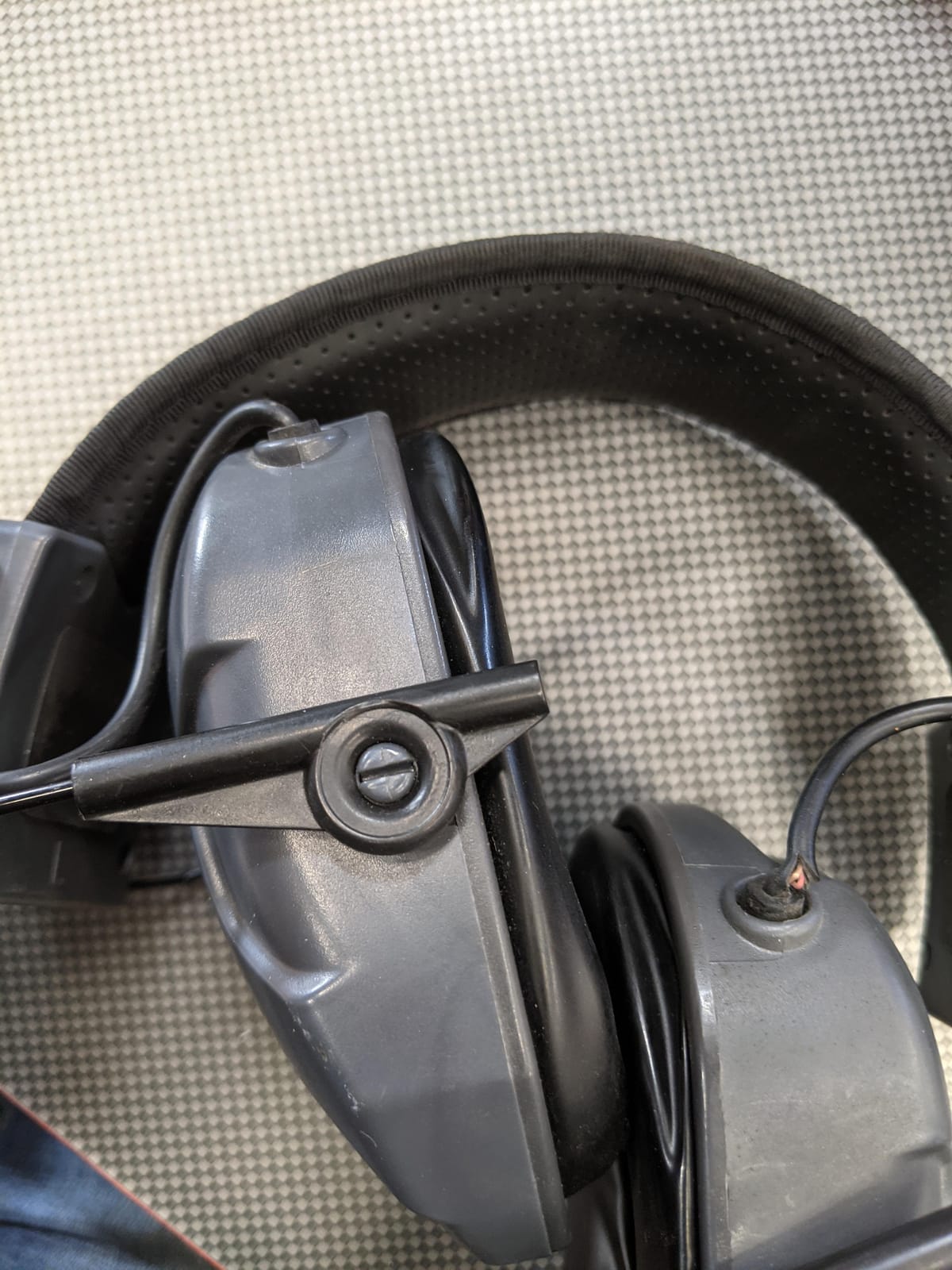 Walker’s XCEL Digital Electronic Hearing Protection Earmuffs with Bluetooth & Voice Clarity customer photo 1