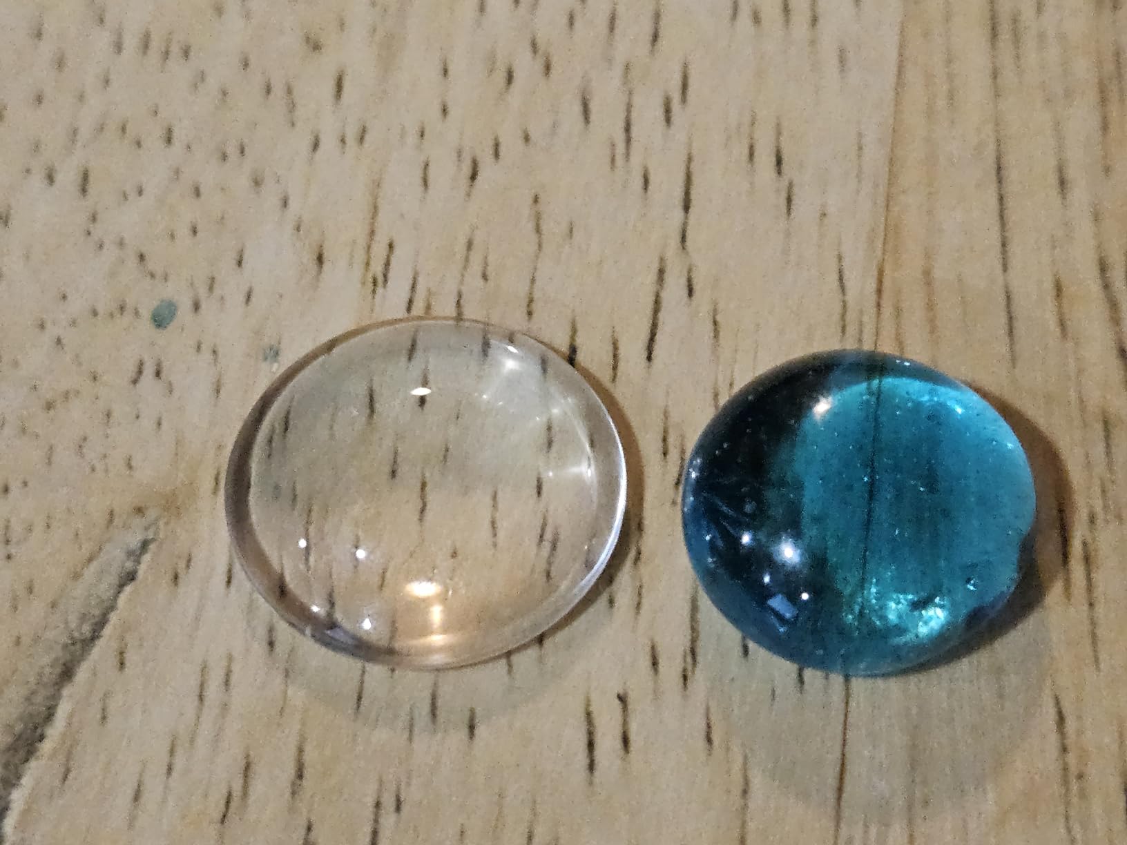 HAUTOCO 60 Pieces Glass Dome Cabochons Clear Round Cabochons Tiles, Non-calibrated Round 1 inch/25mm for Cameo Pendants Photo Jewelry Necklaces customer photo 2