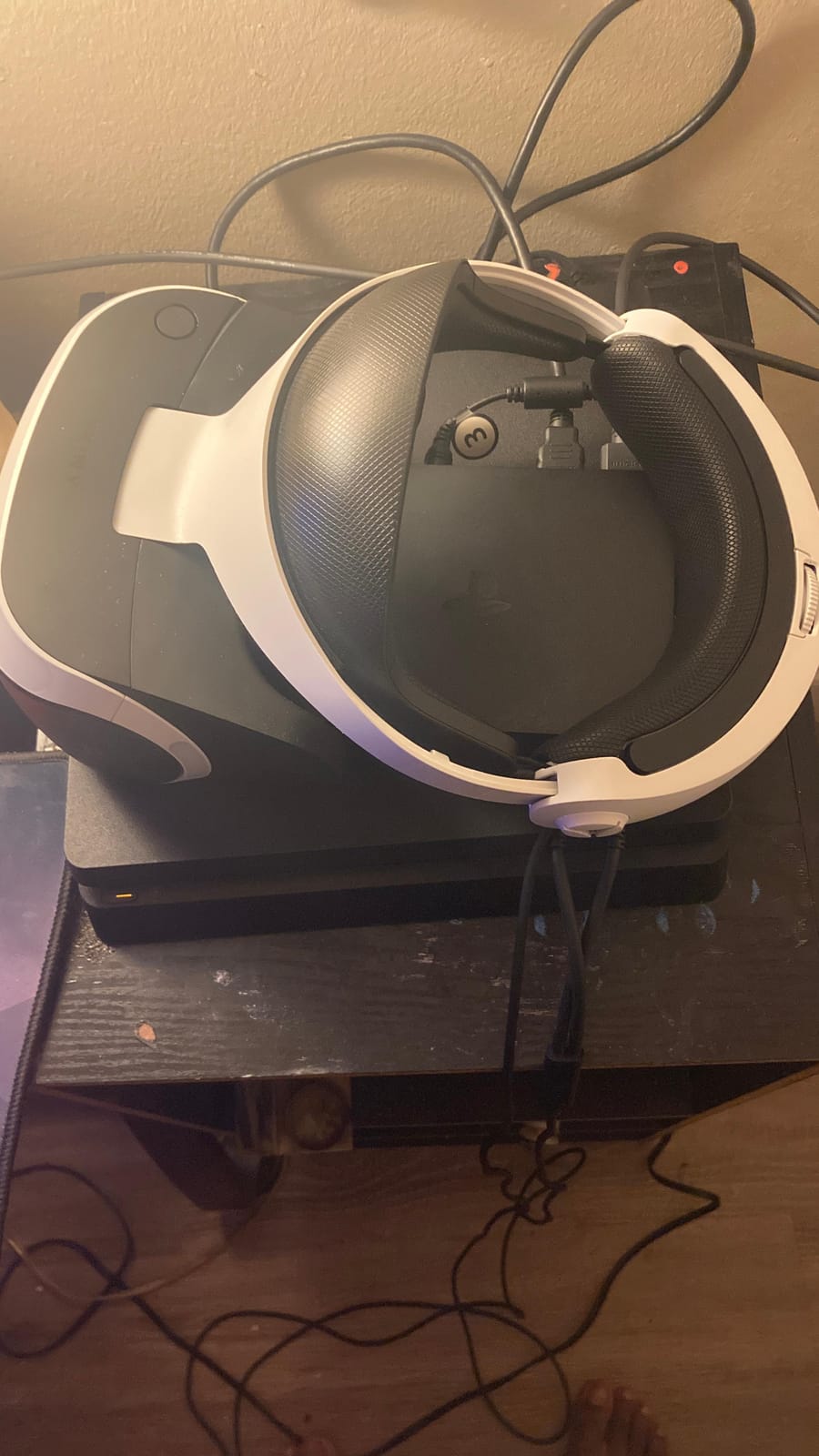 PlayStation VR (Renewed) customer photo 2