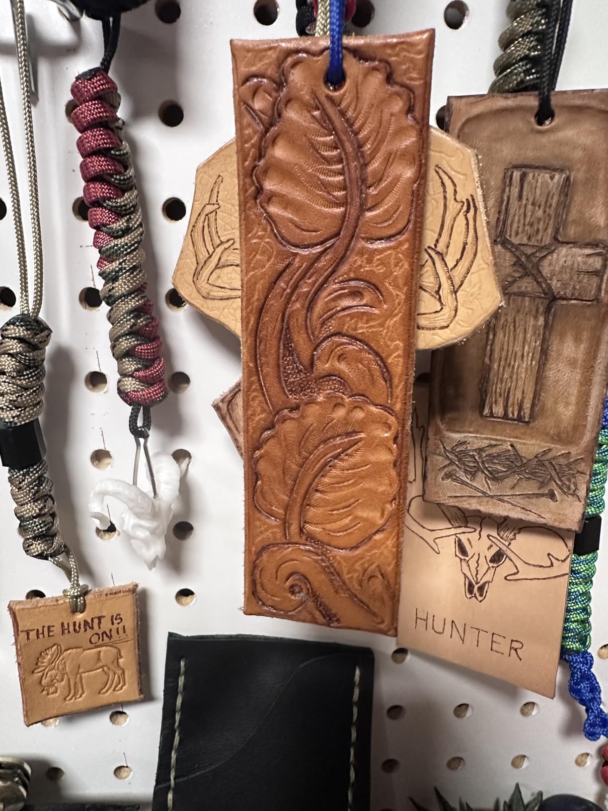 Realeather Leather Stamps Tool Set for Leather Crafting, 10 Stamping Tools, Sheridan Style Stamp Set I customer photo 1