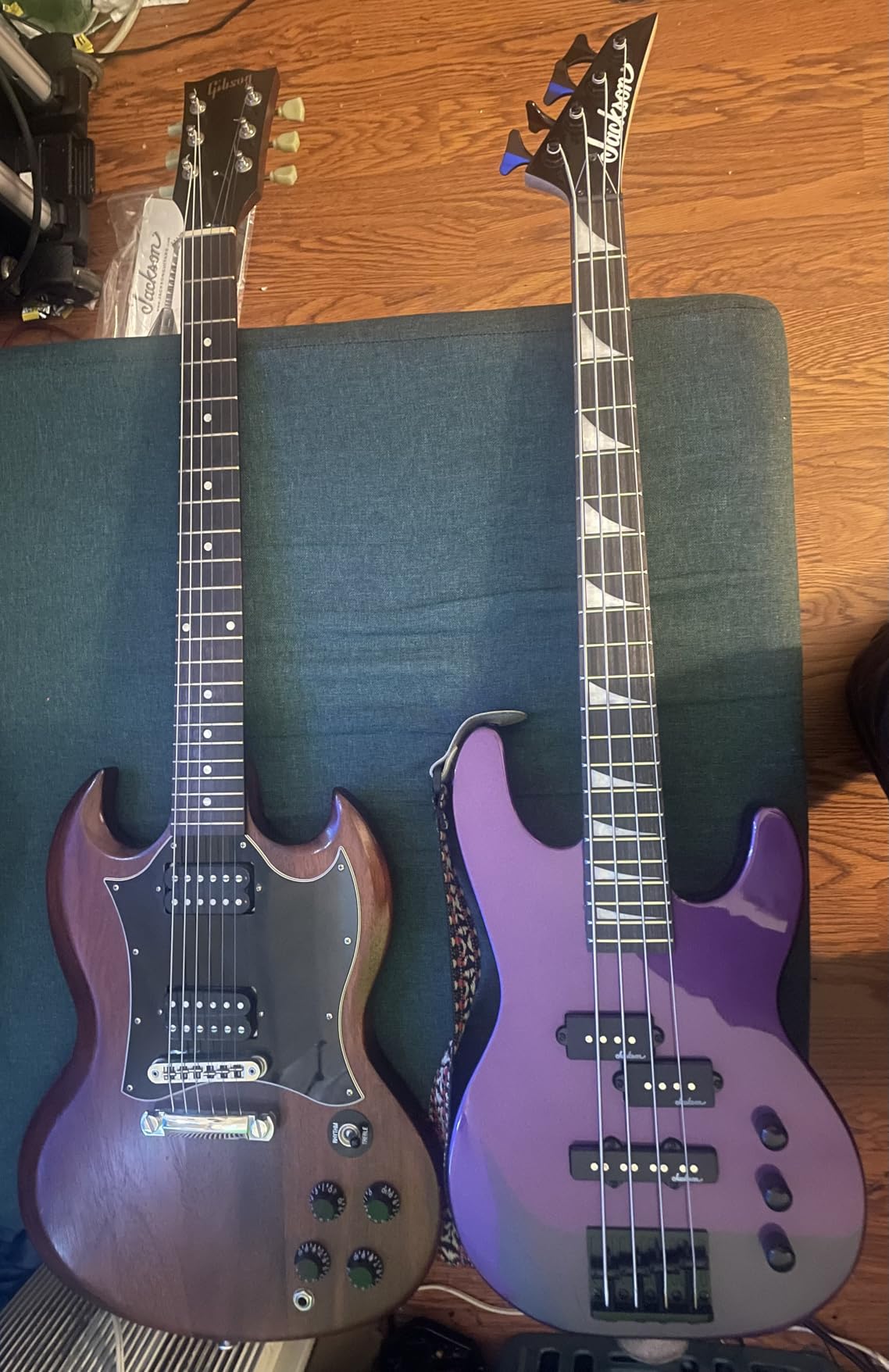 Jackson JS Series Concert Bass Minion JS1X, Amaranth Fingerboard, Pavo Purple customer photo 1