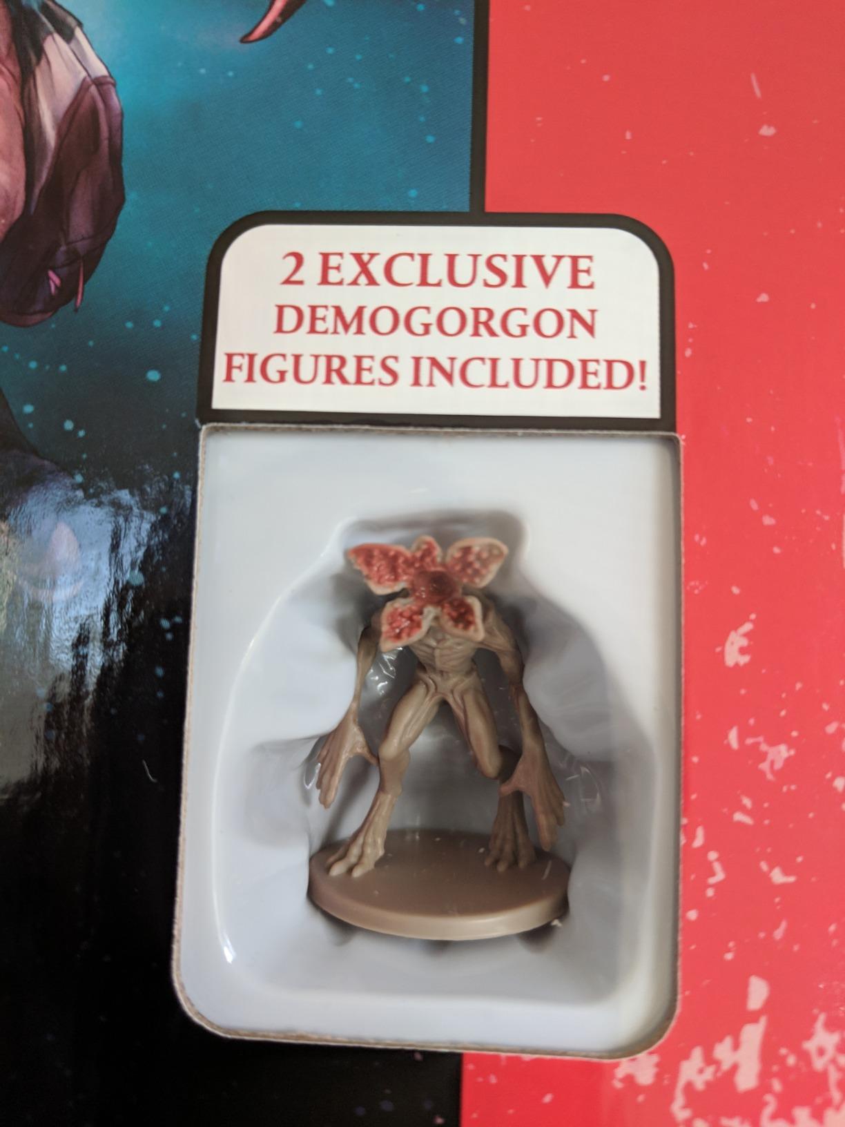 Hasbro Gaming Stranger Things Dungeons & Dragons Roleplaying Game Starter Set, 14 Years+ customer photo 2