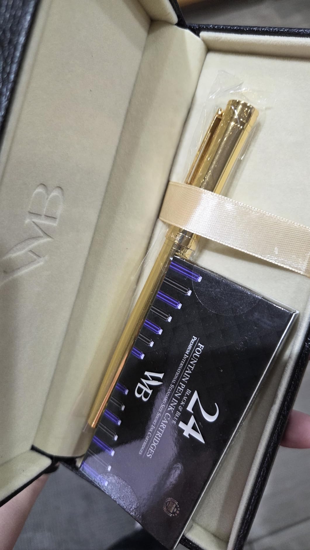 Wordsworth & Black Luxury Fountain Pen Set for Writing, Medium Nib, Black customer photo 2