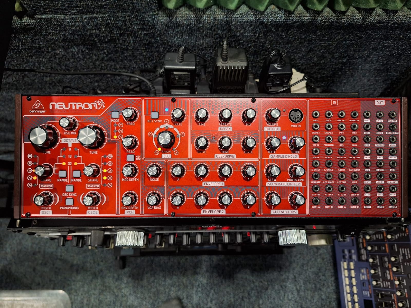 Behringer Synthesizer (NEUTRON) customer photo 1