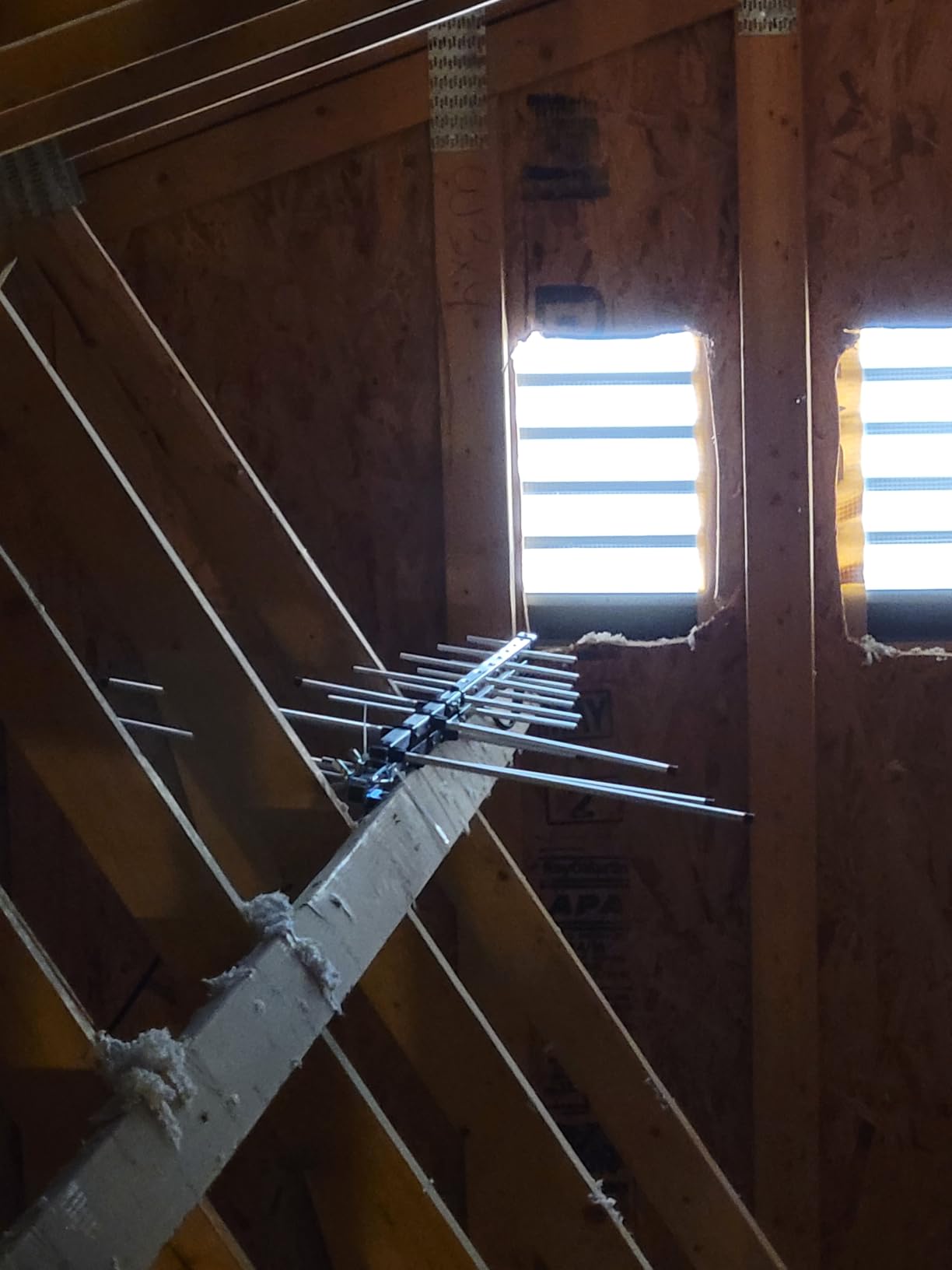 TV Outdoor Yagi Antenna with Long Range Reception Capacity - Digital TV Antenna Available for Attic or Roof Mount, Long Range Digital OTA Antenna for Clear Reception, 4K/1080P/HD customer photo 1