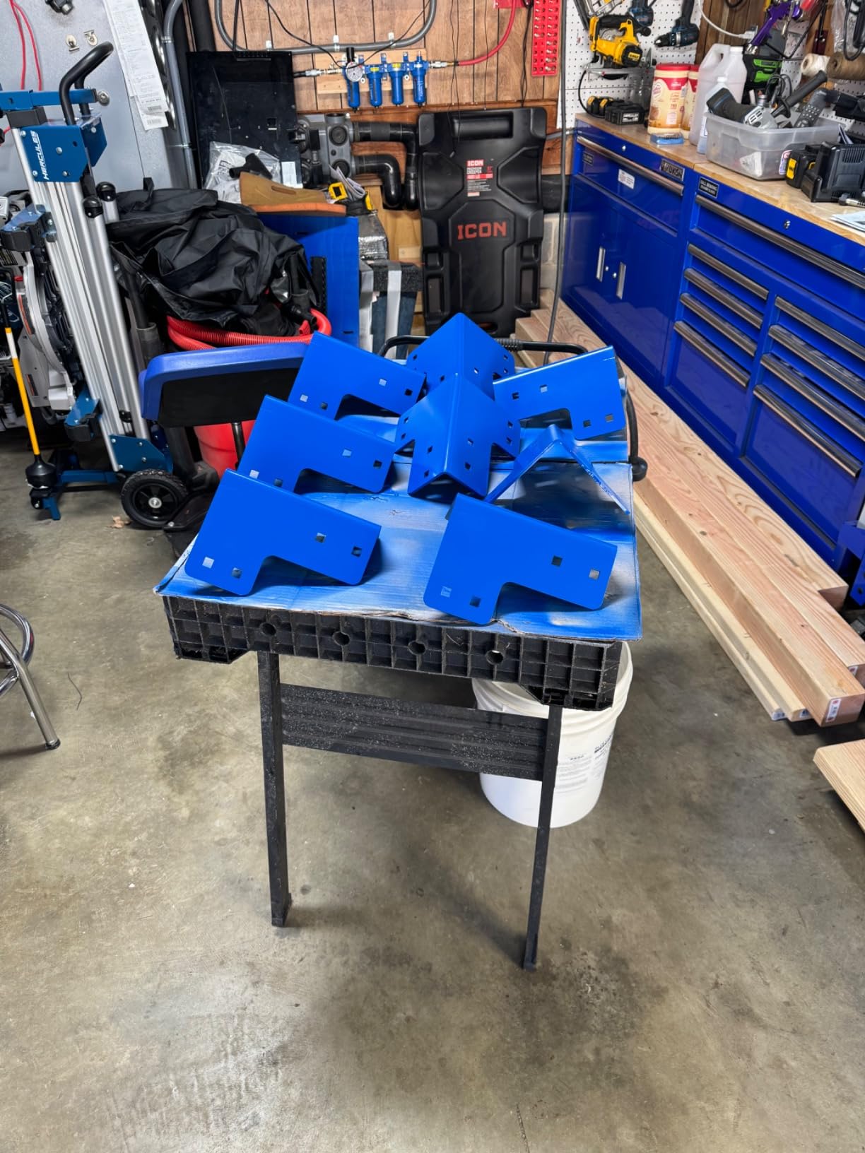 Eastwood 8 Pieces Steel Work Bench Brackets | 3/16 inch Heavy Gauge Steel Workbench Supports | DIY Heavy Duty Craft Table | Work Benches for Garage | Fabricated in The USA | Shop Table Kit customer photo 1