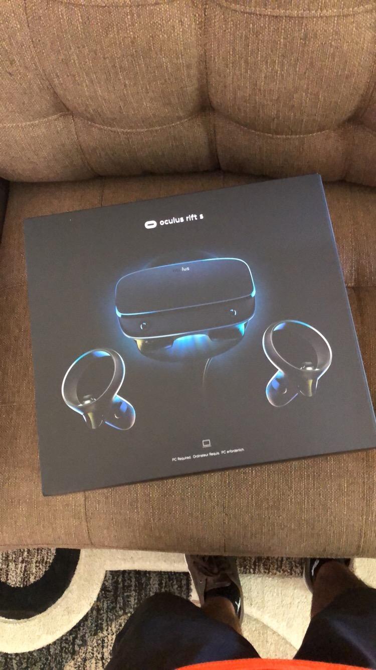 Oculus Rift S PC-Powered VR Gaming Headset customer photo 2