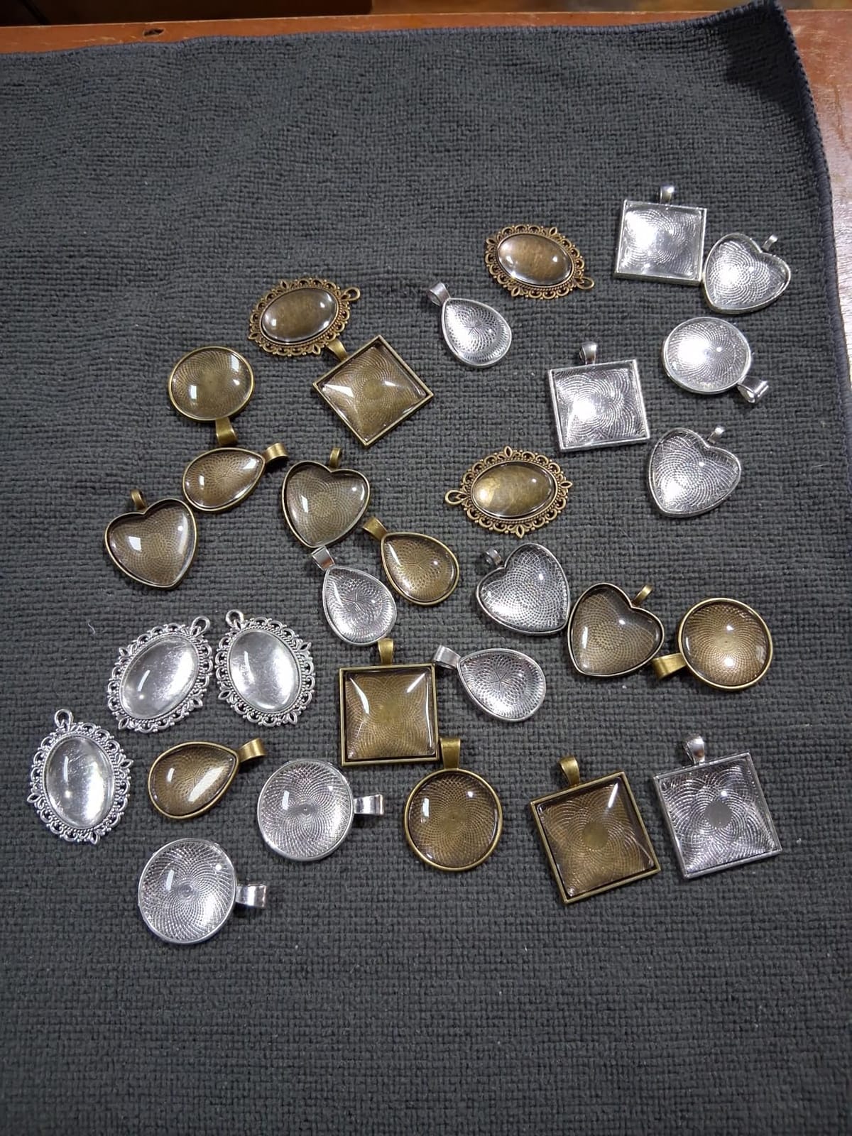 Anezus 60Pcs Pendant Trays, Bezel Pendant Trays Blanks with Glass Cabochons for Pendants Making and Jewelry Making, 5 Styles customer photo 2