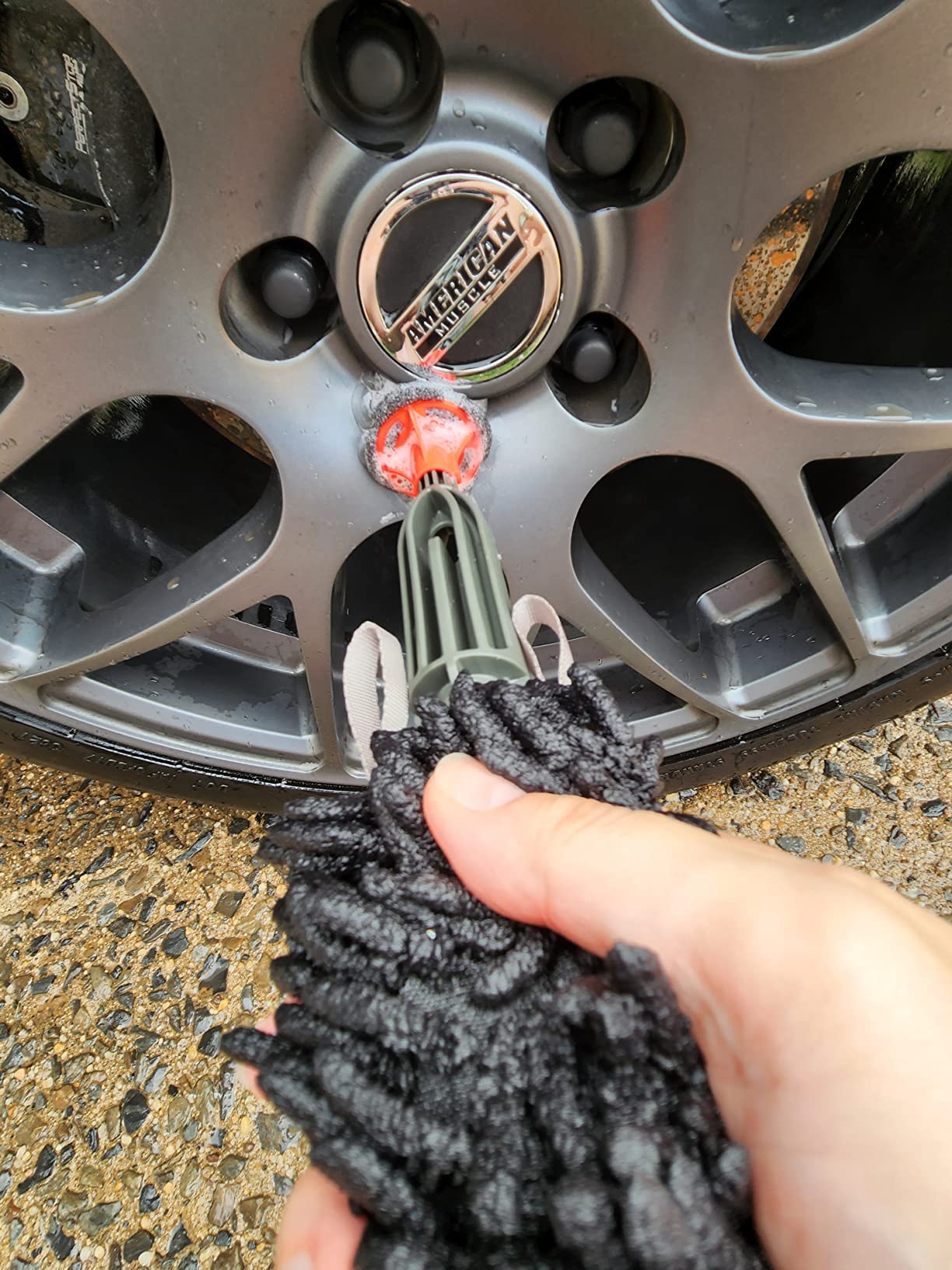 Woollywormit Wheel Cleaning Brush Car Detailing Kit - Rim Brush, Lug Nuts and Wheel Cleaner Brush Car Wash Kit -Tire Brushes for Cleaning Rims - Car Cleaning Supplies and Rim Cleaner Brush Set customer photo 1