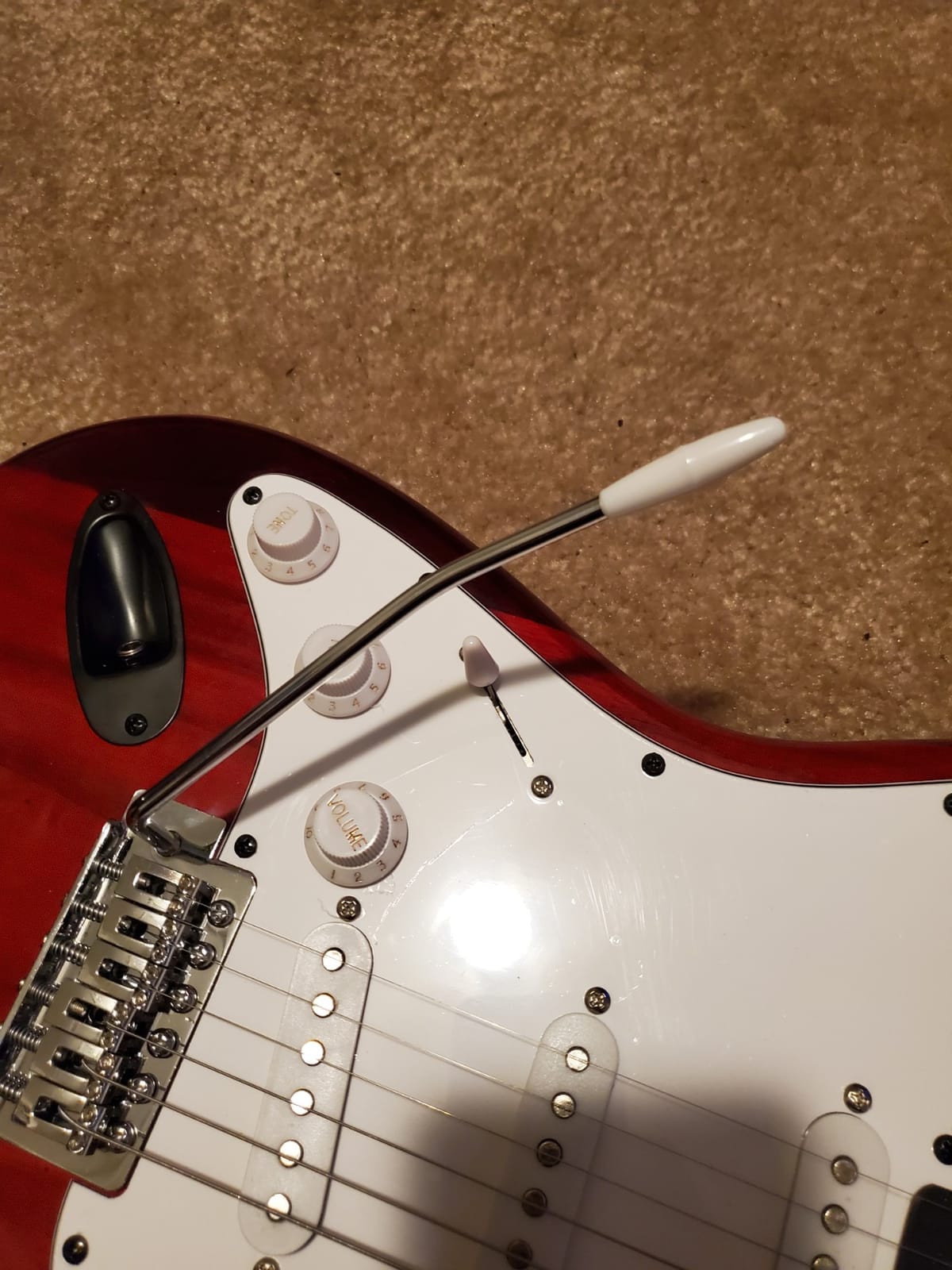 LyxPro Left Hand 39 Inch Electric Guitar and Starter Kit for Lefty Full Size Beginner’s Guitar, Amp, Six Strings, Two Picks, Shoulder Strap, Digital Clip On Tuner, Guitar Cable and Soft Case - Red customer photo 2