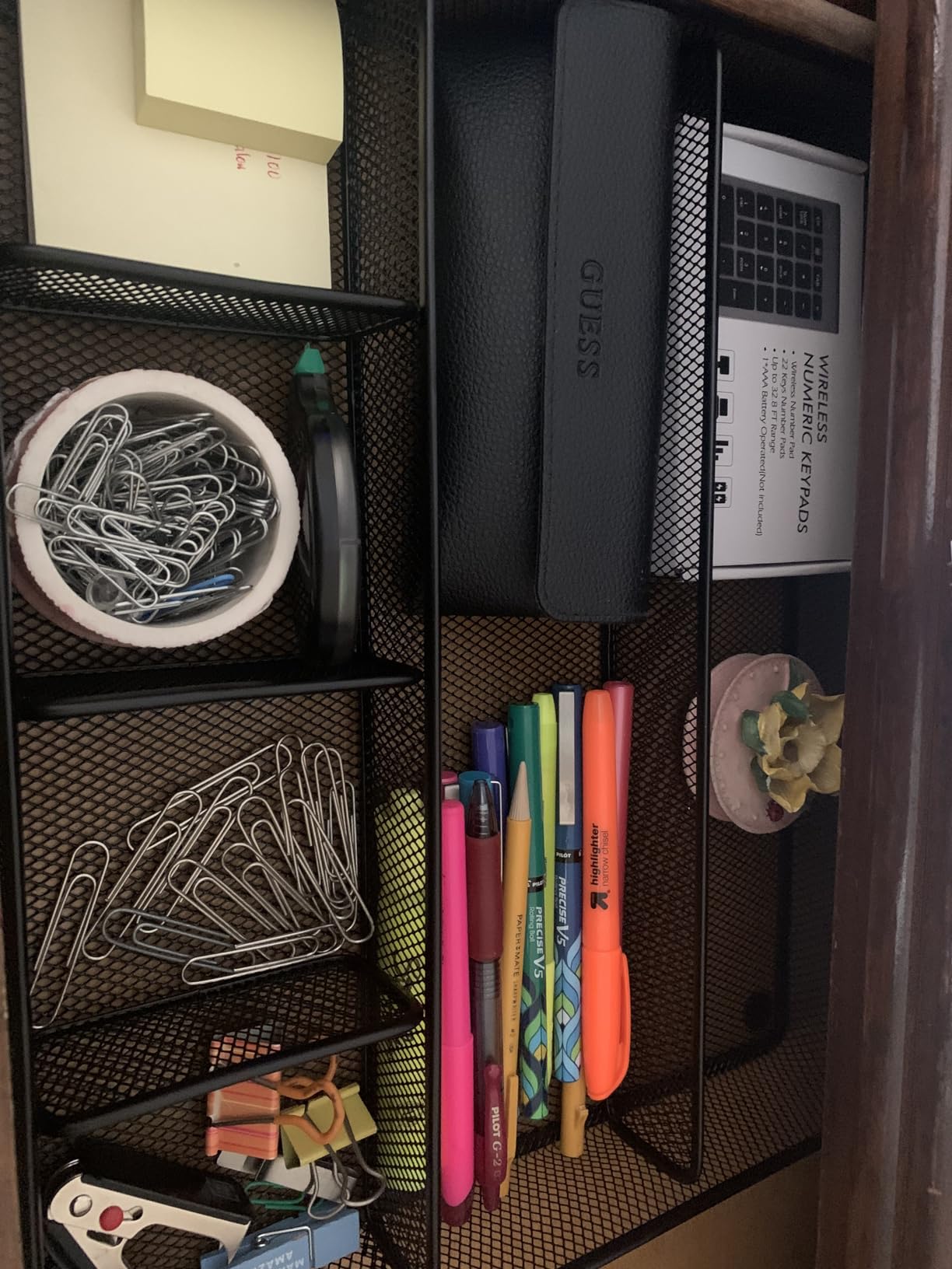 Amazon Basics Metal Mesh Desk Organizer with 6 Compartments, Anti-Slip Pen Holder Storage Tray for Office Supplies and Home, Black customer photo 2