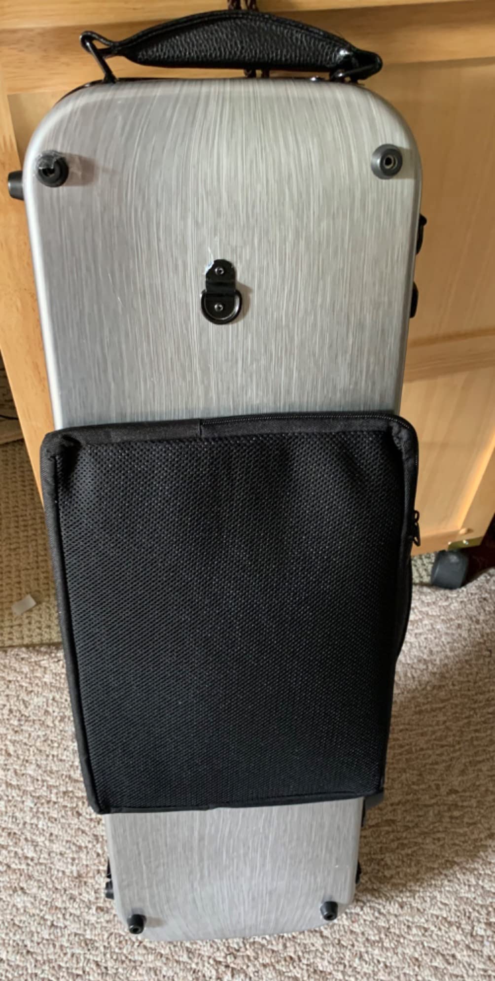 yinfente Violin Case 4/4 Full Size Carbon Fiber Oblong Violin Bag With Music Sheet Bag Adjustable Backstrap Hygrometer Lightweight Protable customer photo 1