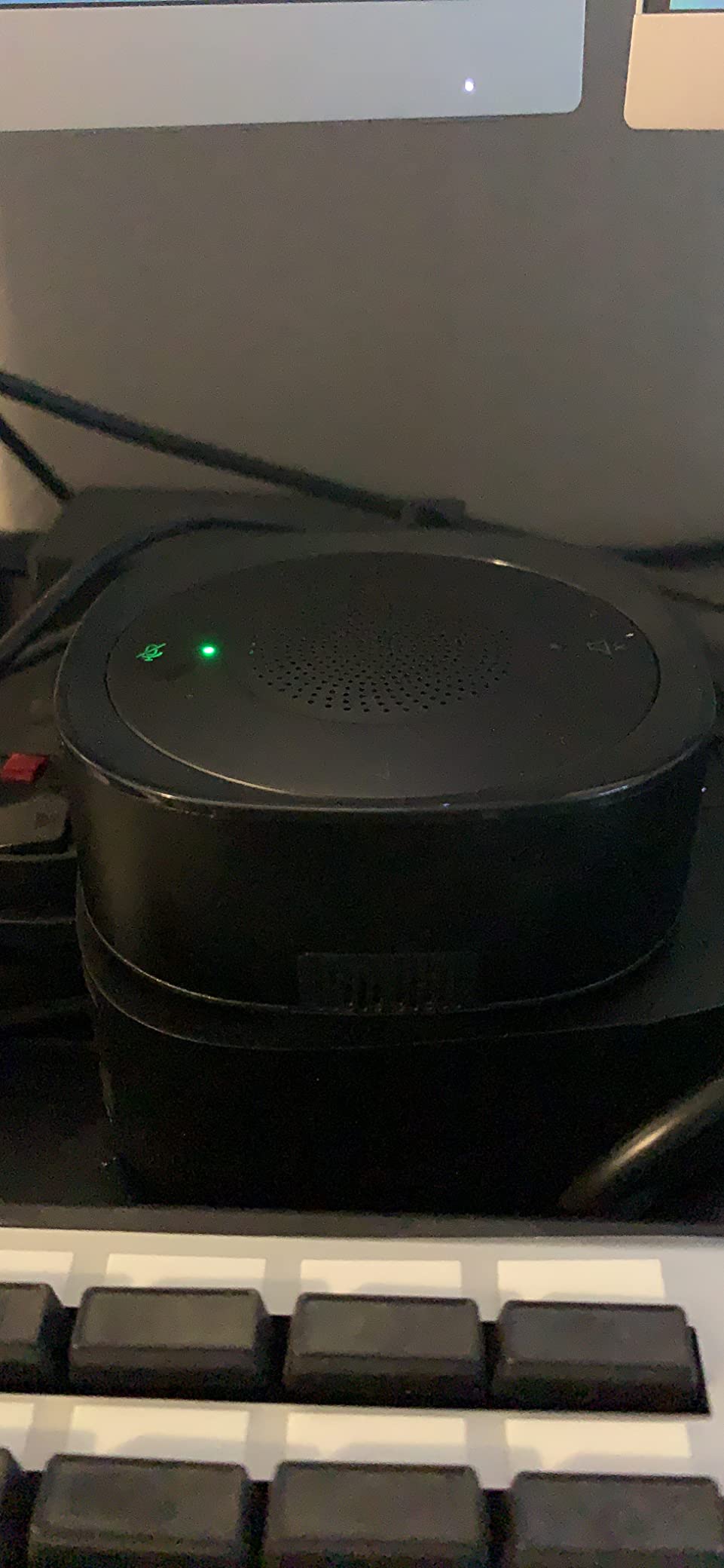USB Speakerphone Microphone, Conference Speaker Omnidirectional Computer Mic, with 360º Voice Pickup, Touch-Sensor Buttons for Mute/unmute, Streaming, Call Speaker Skype, Webinar, Interview -(JV801) customer photo 1