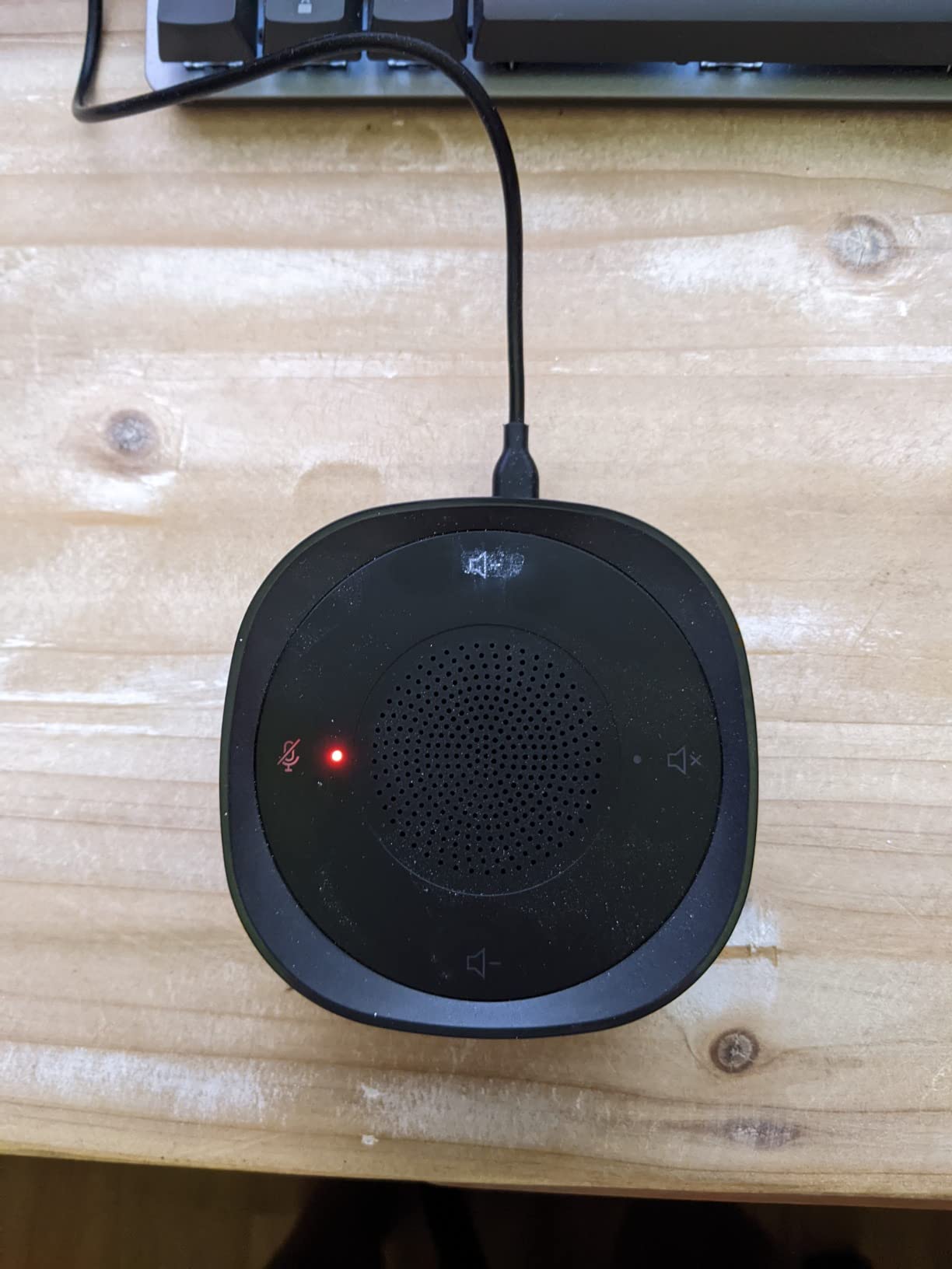 USB Speakerphone Microphone, Conference Speaker Omnidirectional Computer Mic, with 360º Voice Pickup, Touch-Sensor Buttons for Mute/unmute, Streaming, Call Speaker Skype, Webinar, Interview -(JV801) customer photo 2