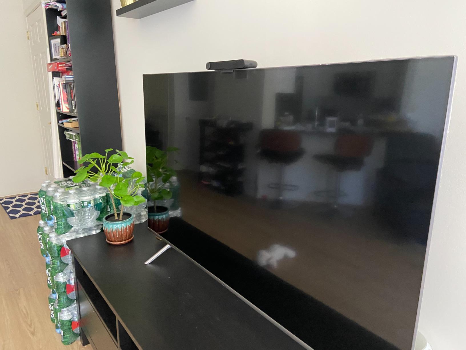 Meta Portal TV - Big Screen Smart Video Calling for Group Calls on Your TV customer photo 2