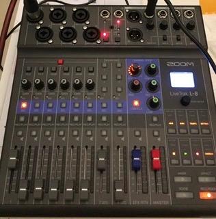 Zoom LiveTrak L-8 Battery Powered Mixer/Recorder for Musicians & Podcasters customer photo 2