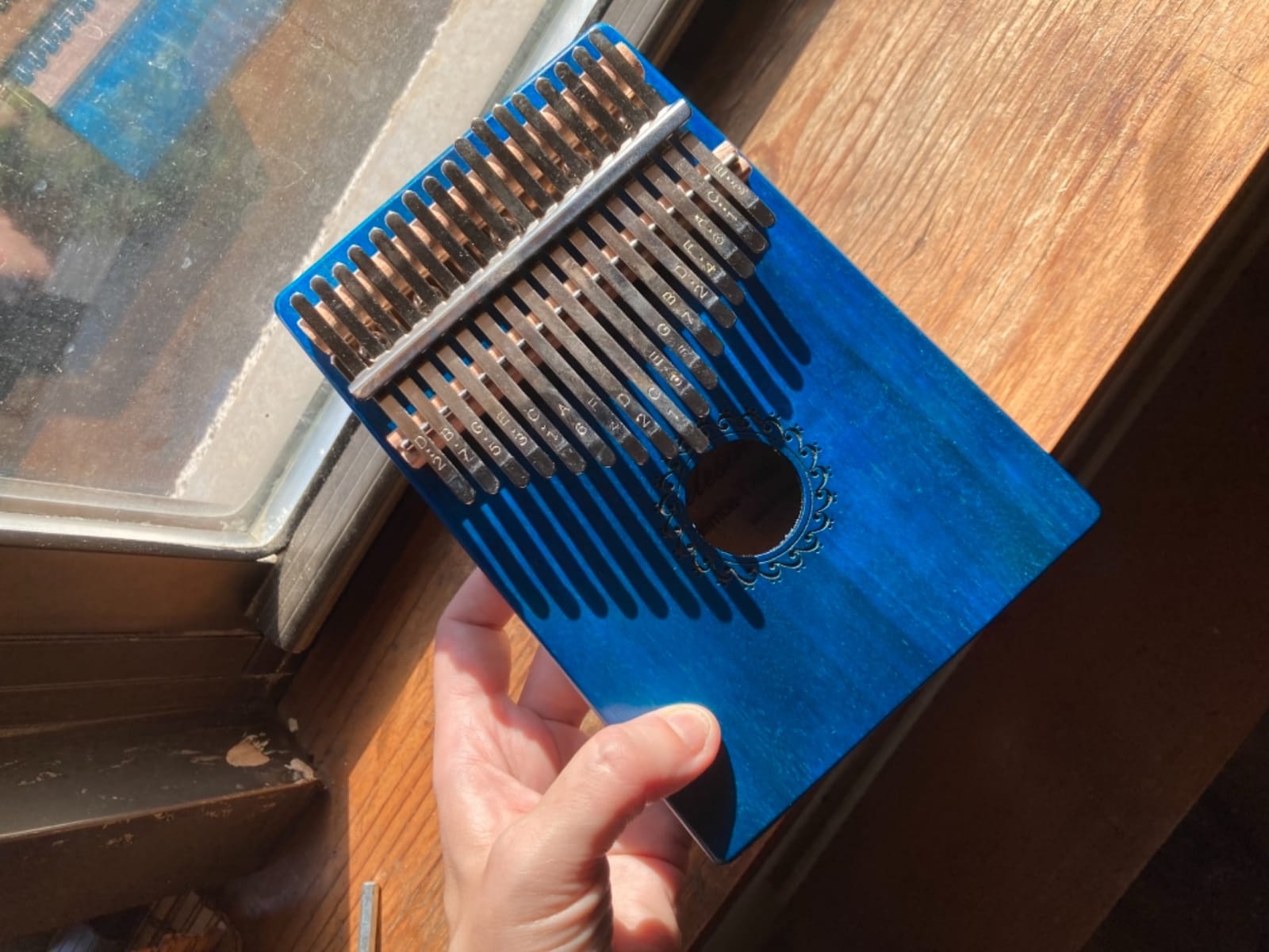 Kalimba Thumb Piano 17 Keys, Portable Mbira Finger Piano for Kids & Adults customer photo 1