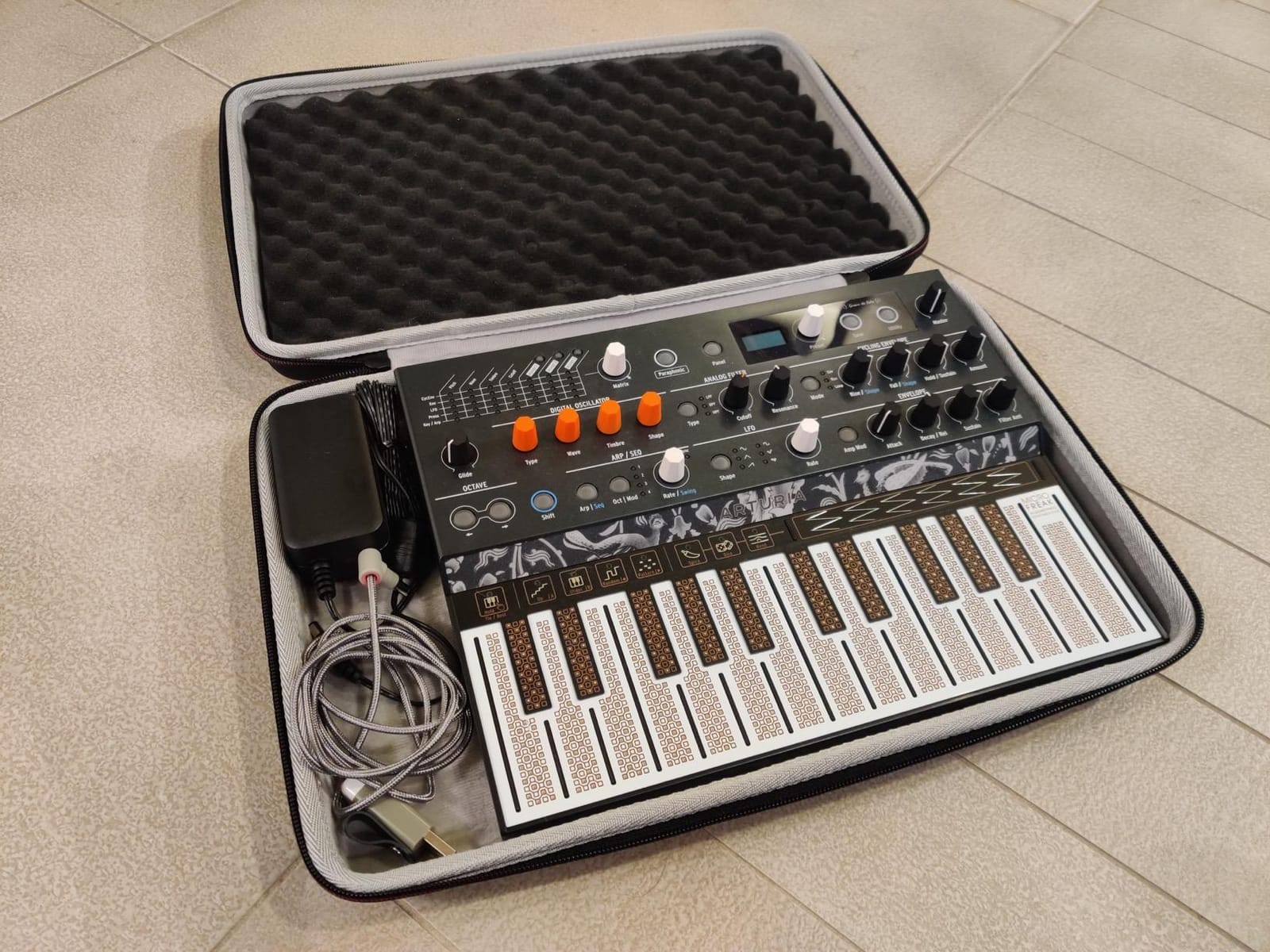 LTGEM EVA Hard DJ Controller Case compatible Hercules Inpulse 200/200 MK2 / Pioneer DJ DDJ-200 Smart/DDJ-WeGO4-K DJ Controller/AlphaTheta DDJ-FLX2 Compact 2. Case Only! customer photo 1