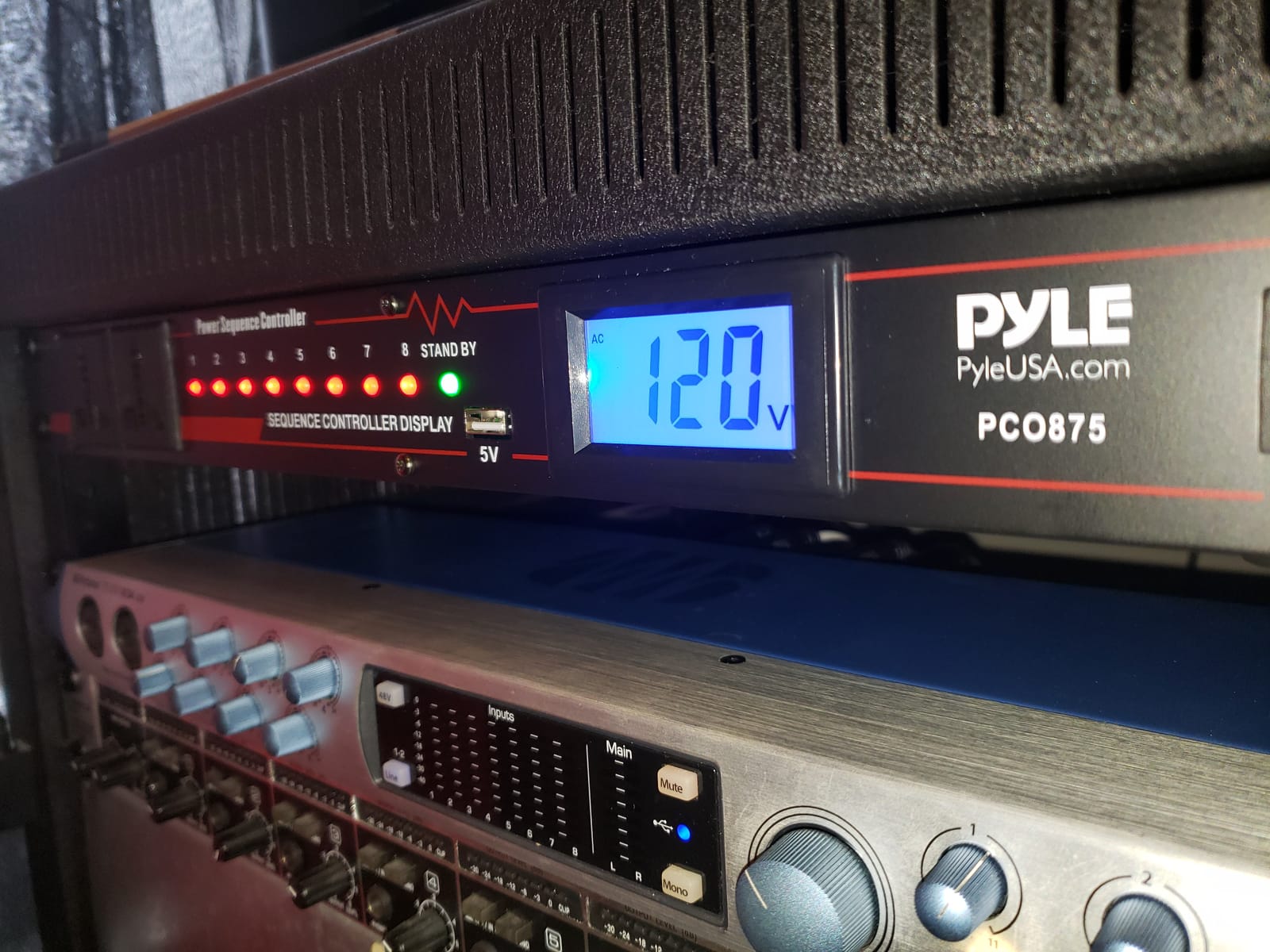 Pyle 10 Outlet Power Sequencer Conditioner - 13 Amp 2000W Rack Mount Pro Audio Digital Power Supply Controller Regulator w/Voltage Readout, Surge Protector, for Home Theater Stage/Studio Use - PCO875 customer photo 1