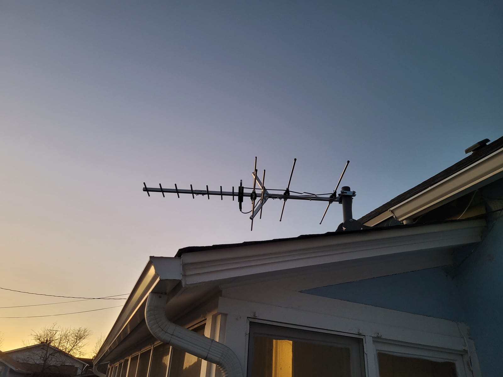 Five Star TV Antenna Indoor/Outdoor Yagi Satellite HD Antenna with up to 200 Mile Range - Attic or Roof Mount TV Antenna, Digital OTA Radio/FM Antenna for 4K 1080P with Mounting Pole customer photo 1