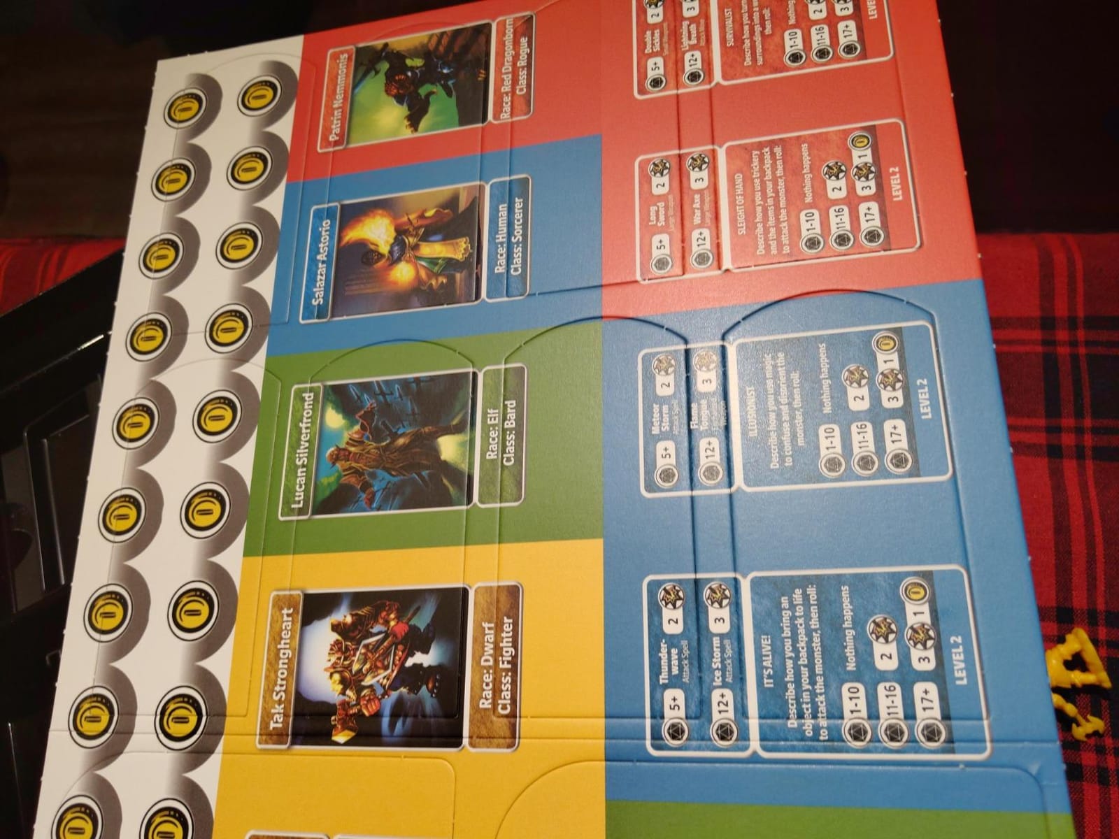 Hasbro Gaming Dungeons & Dragons Adventure Begins, Cooperative Fantasy Board Game, Fast Entry to The World of D&D, Family Game for 2-4 Players, 10 and Up customer photo 1