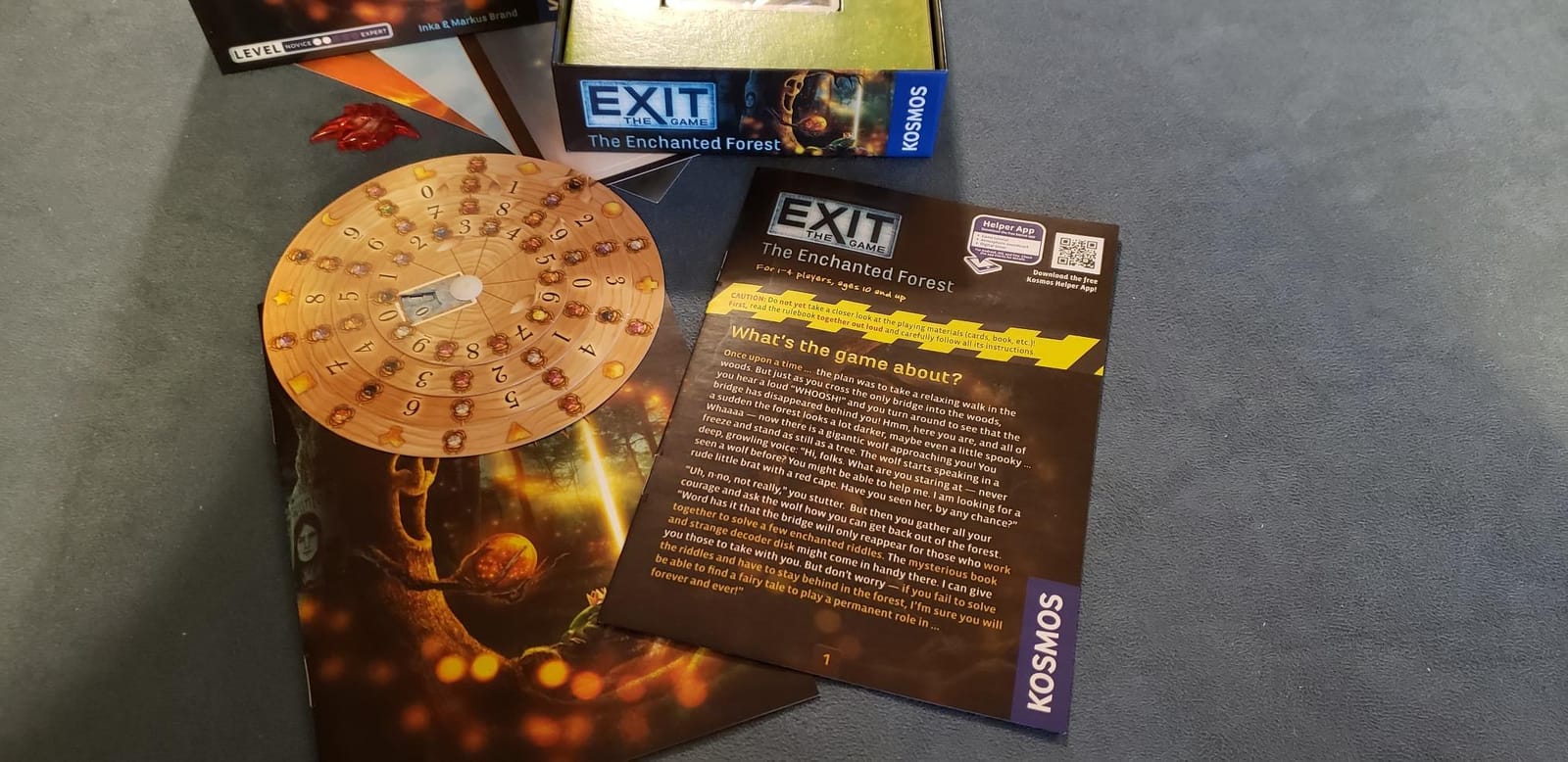 Thames & Kosmos EXIT: The Enchanted Forest| A Kosmos Escape Room Game in a Box| Family Friendly, Card-Based at-Home Escape Room Experience for 1 to 4 Players, Ages 12+ , Black customer photo 2