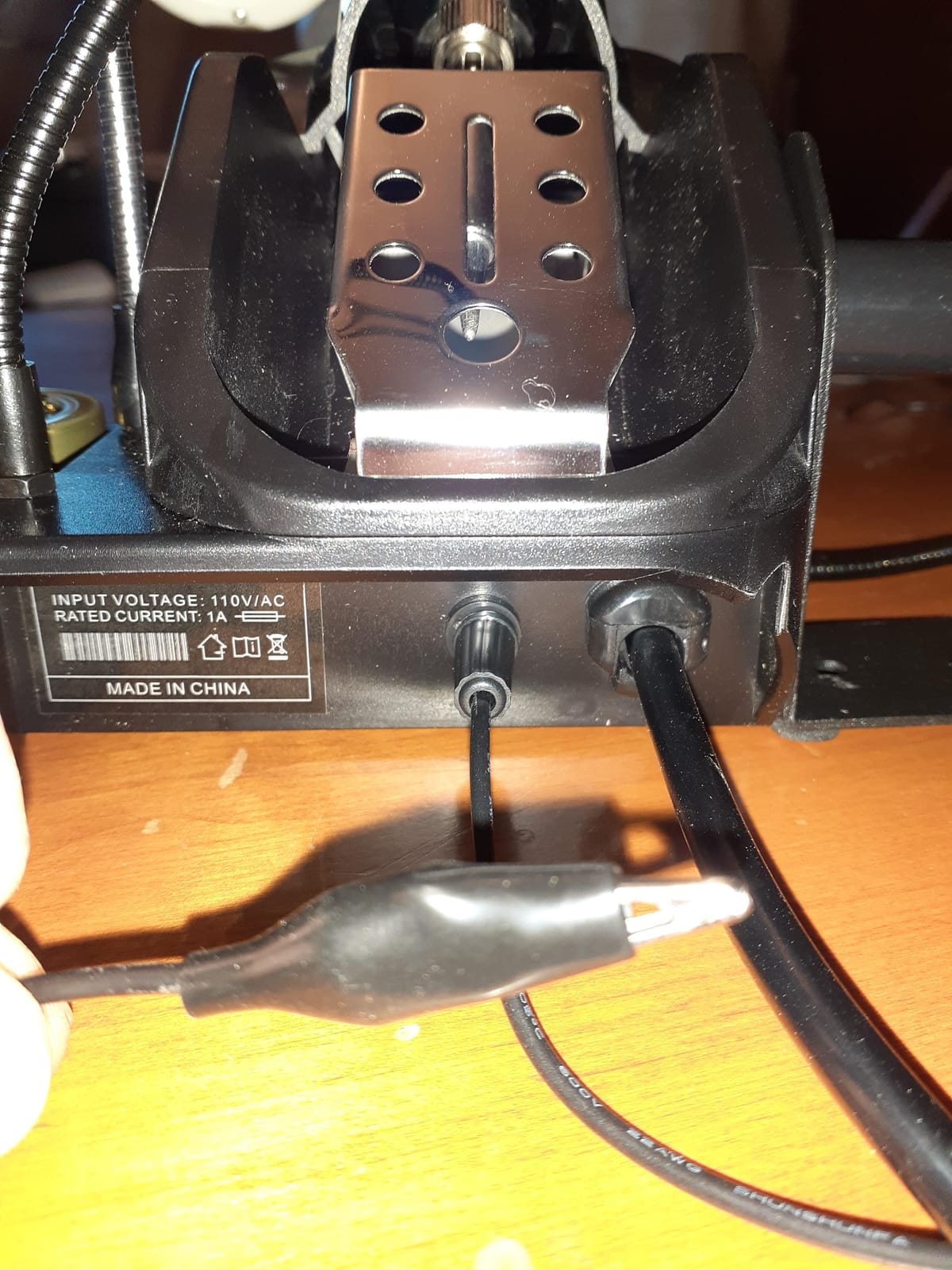 X-Tronic 3060-PRO • 75W Soldering Iron Station Kit • 5 Extra Tips • Mini Mag Lamp • 4 Helping Hands • Solder Sucker • Tweezers • 50g Solder • Brass Sponge w/Flux • Sleep Func, °C/°F, 3 Temp Presets! customer photo 2
