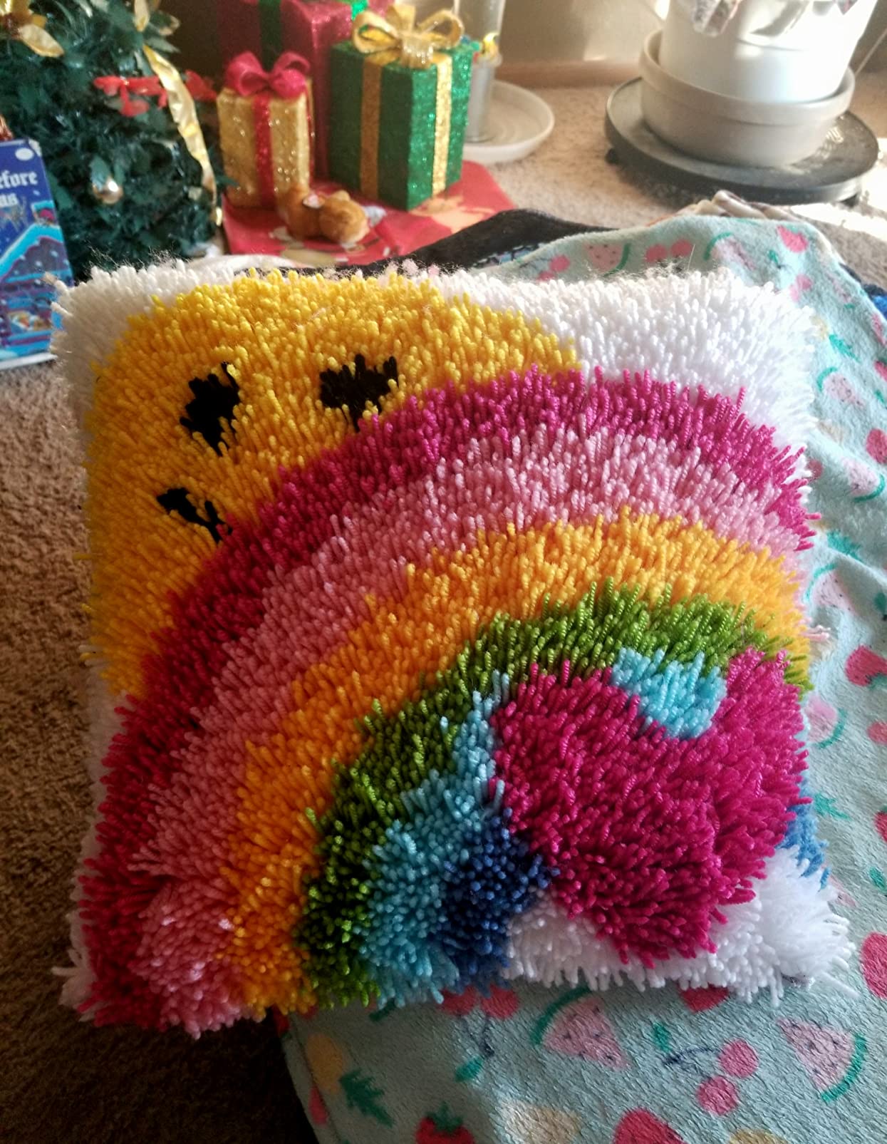 GREBSTK Latch Hook Kit DIY Throw Pillow Cover 16x16 Sun & Rainbow Pattern customer photo 1