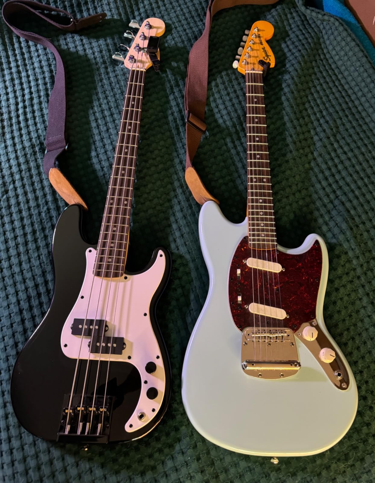 Squier Mini Precision Bass, Black, Laurel Fingerboard customer photo 1