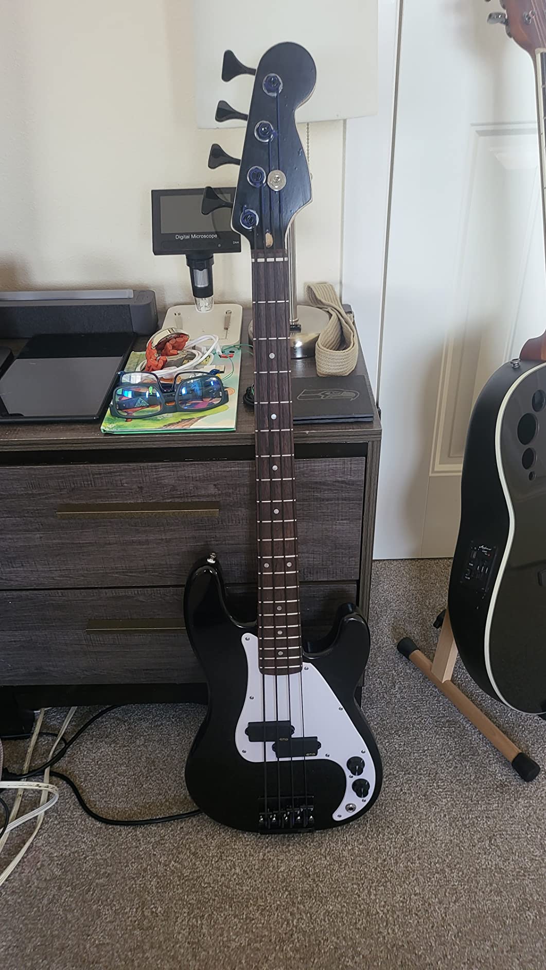 Squier Mini Precision Bass, Black, Laurel Fingerboard customer photo 2