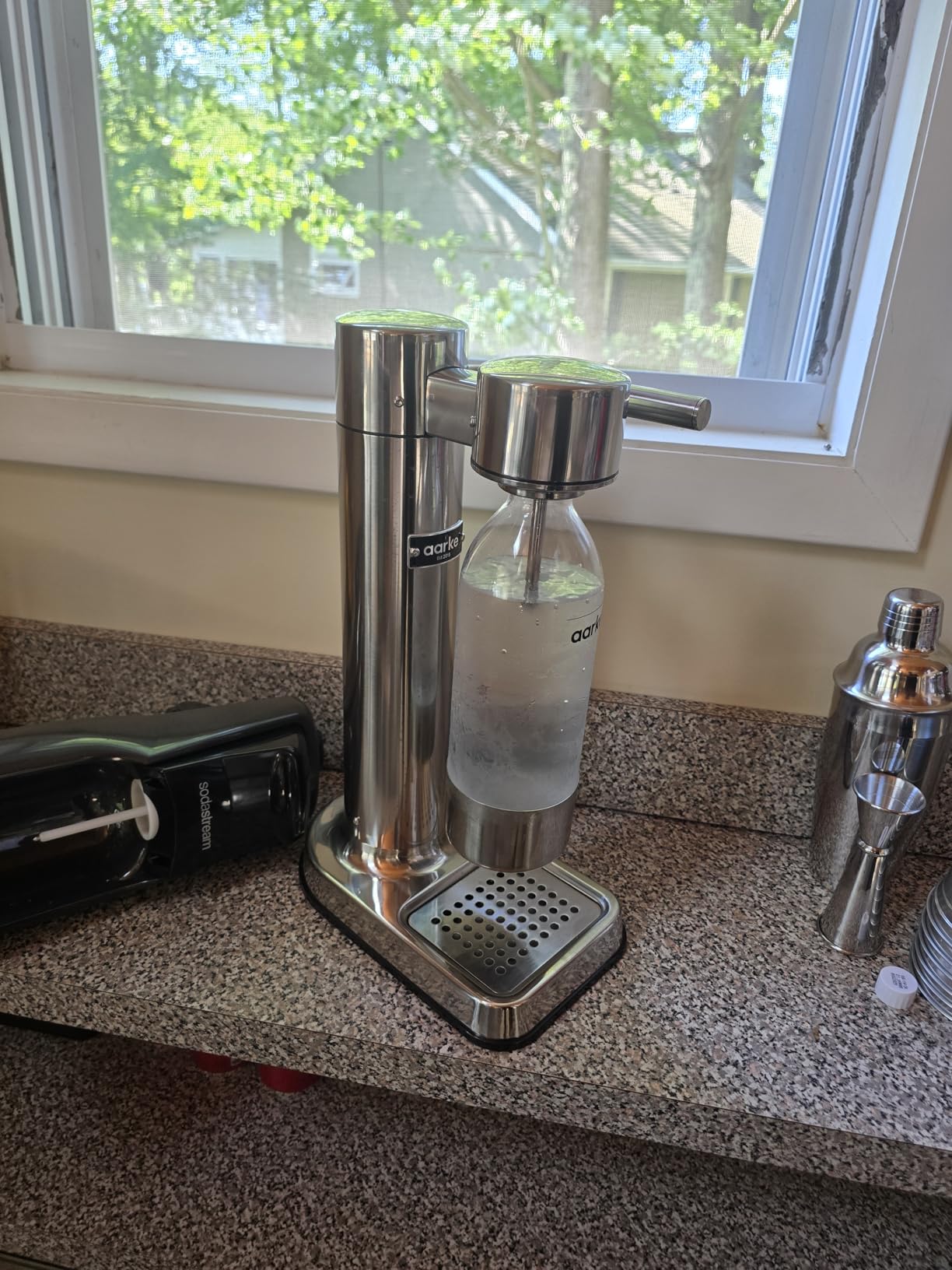 Aarke Carbonator 3 - Premium Sparkling Water Maker, Stainless Steel | Stainless Steel, Cordless Soda Maker for Home, Carbonated Water Machine, BPA-free PET Bottle Included customer photo 2