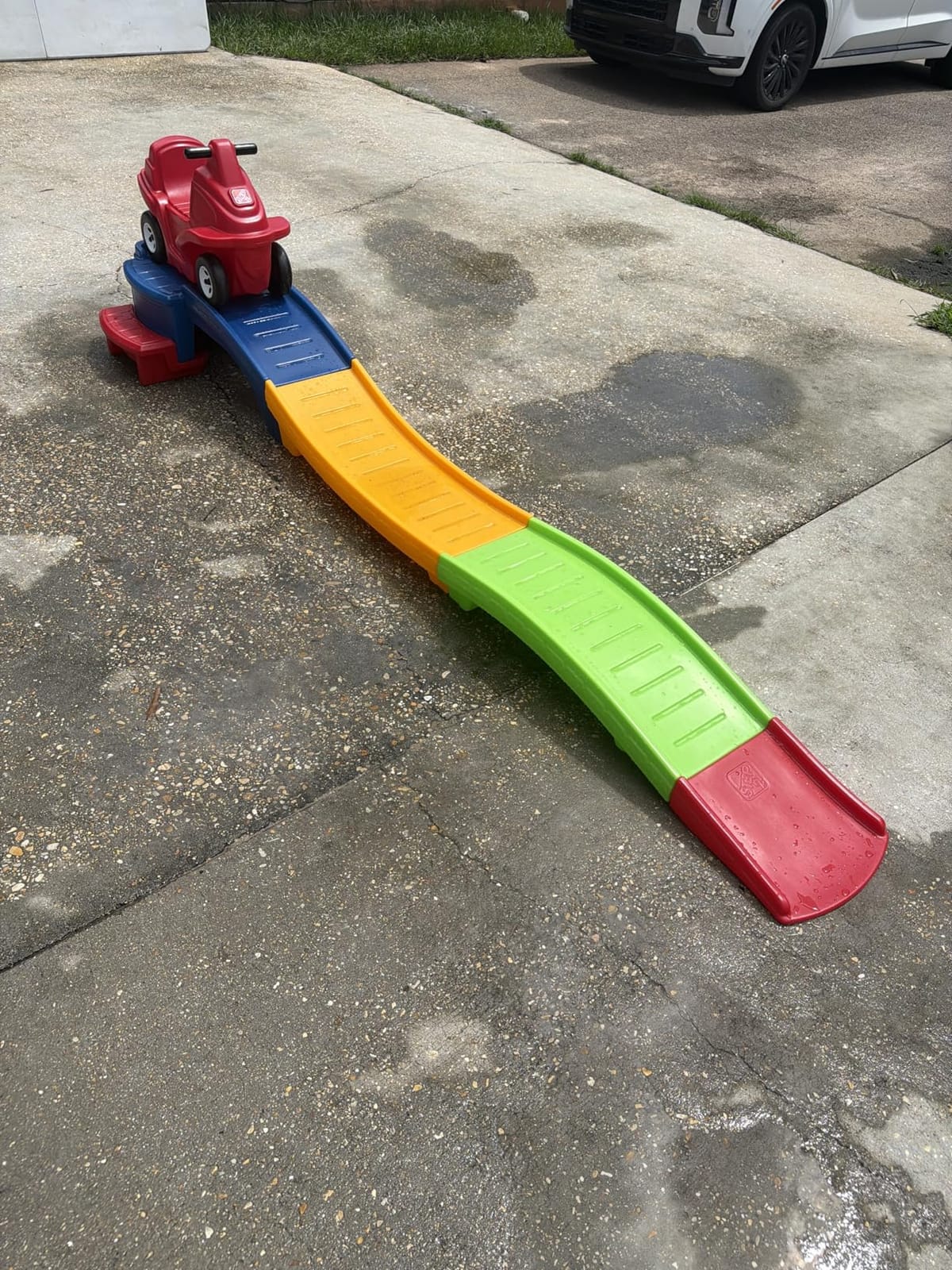 Step2 Up & Down Roller Coaster Kids Ride On Toy, Push Car, Indoor/Outdoor Playset, Made of Durable Plastic, Max Weight 50 lbs., for Toddlers 2-5 Years Old, Multicolor customer photo 2