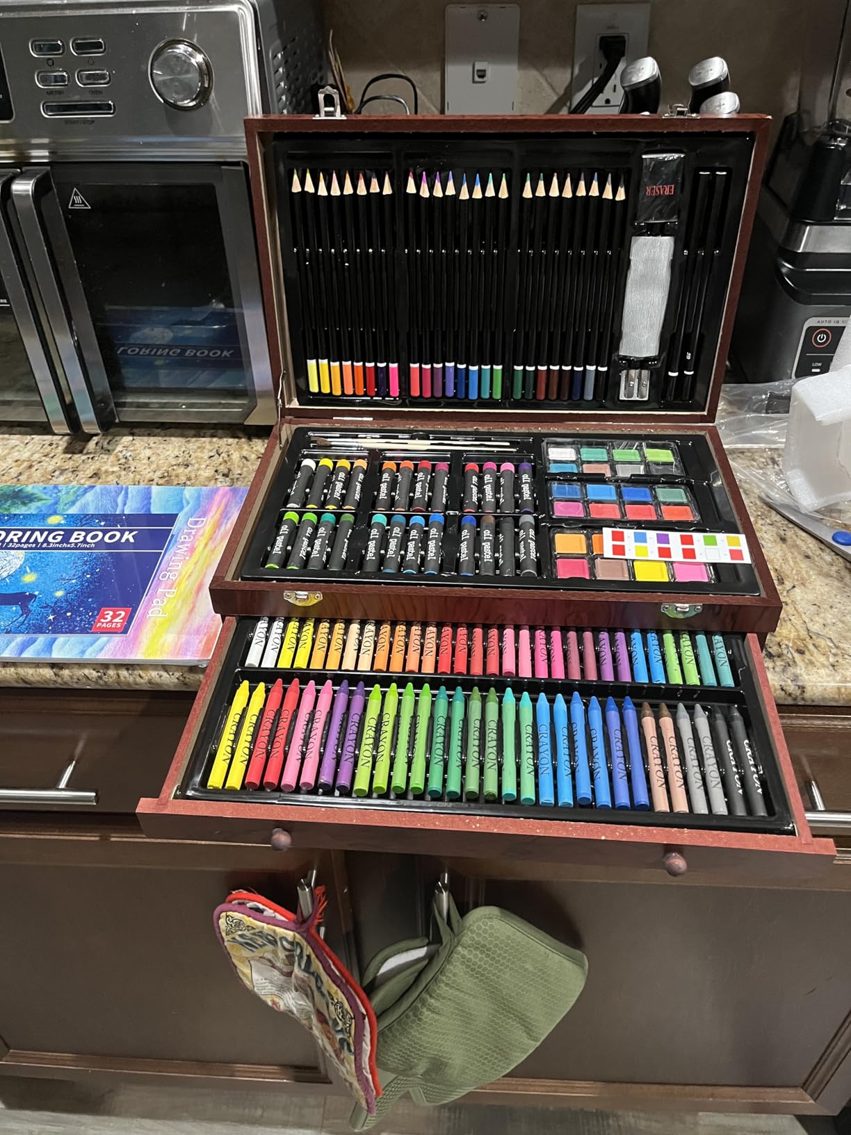 iBayam Art Supplies,150-Pack Deluxe Art Set Crafts Drawing Painting Kit customer photo 1