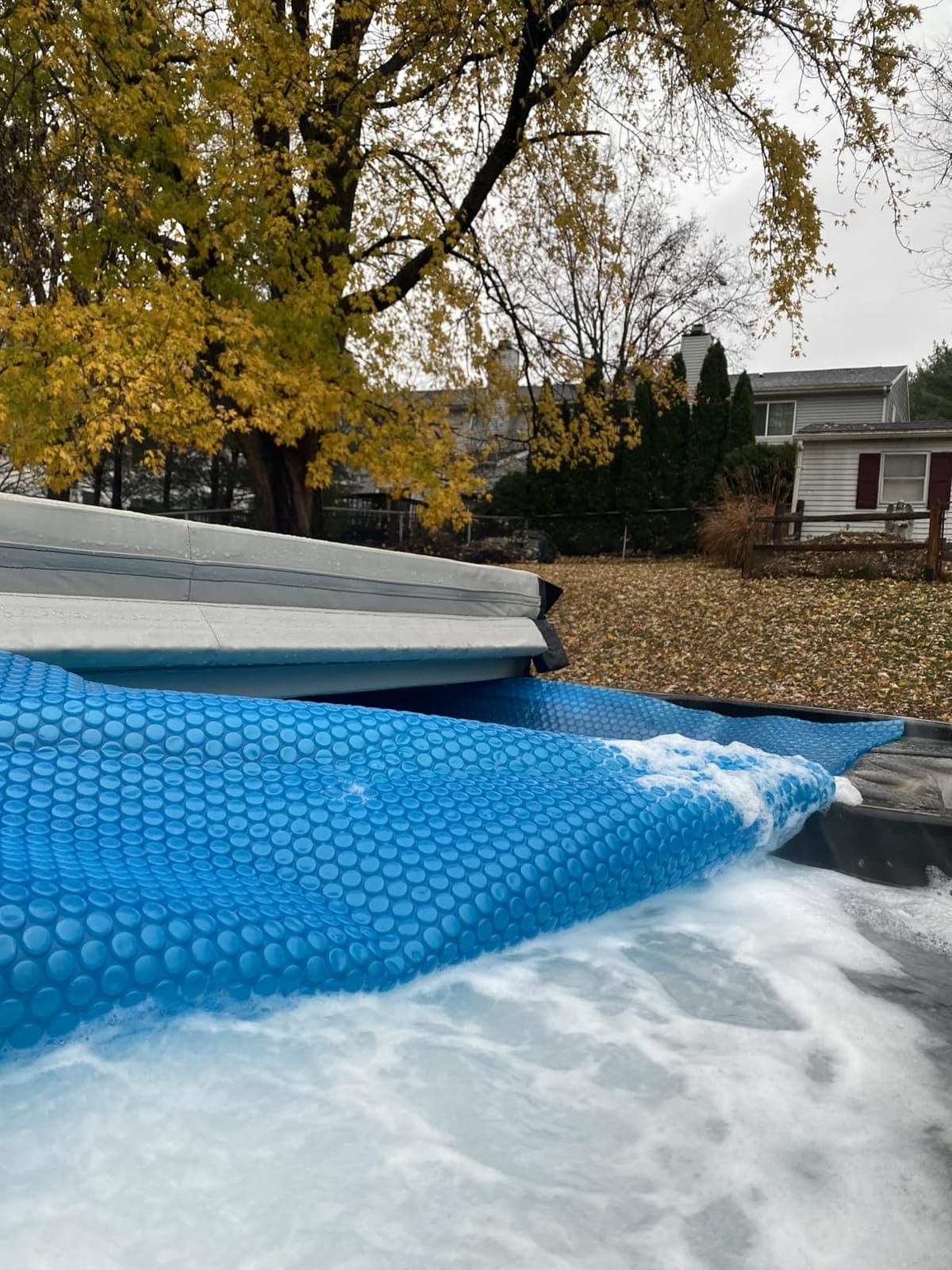 Winter Hot Tub Bubble Blanket - 7x7 FT 16-Mil Square Pool Spa Solar Cover customer photo 1