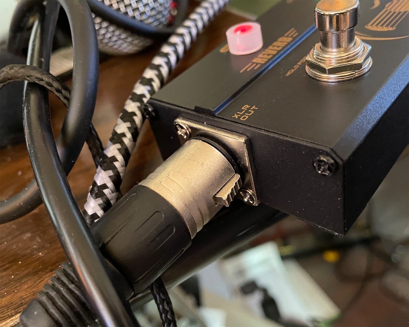 SONICAKE Acoustic Pedal Guitar Effect Acoustic Pedal Multi Effects Preamp Chorus Delay Reverb Acoustic Guitar Pedal Sonic Wood with XLR Output customer photo 1