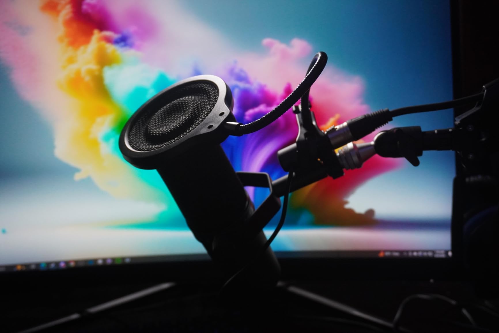 YOUSHARES Pop Filter - 4 Inch 3 Layers Metal Windscreen with Flexible 360° Gooseneck Clip Mic Mask Shield Compatible with Shure MV7 Mic customer photo 2