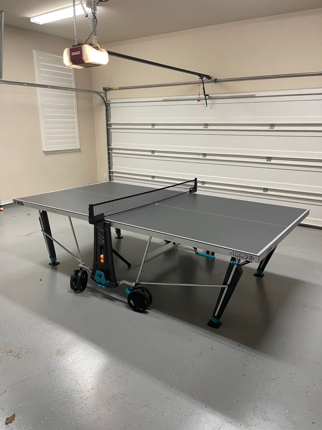 CORNILLEAU - 400X Outdoor Table Tennis Table - 5mm Weatherproof Surface, Anti-Glare Coating, Adjustable Legs, Paddle & Ball Storage, Foldable Design, Point Counters - 5 mm Blue or Grey customer photo 2