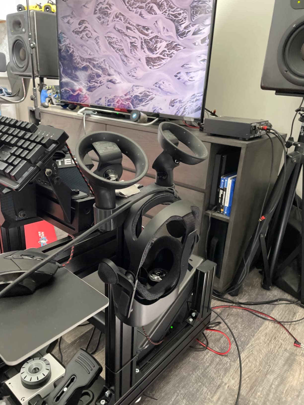 HP Reverb G2 VR Headset With Controller, Adjustable Lenses & Speakers from Valve, 2160 x 2160 LCD Panels, For Gaming, Ergonomic Design, 4 Cameras, Compatible With SteamVR & Windows Mixed Reality customer photo 2