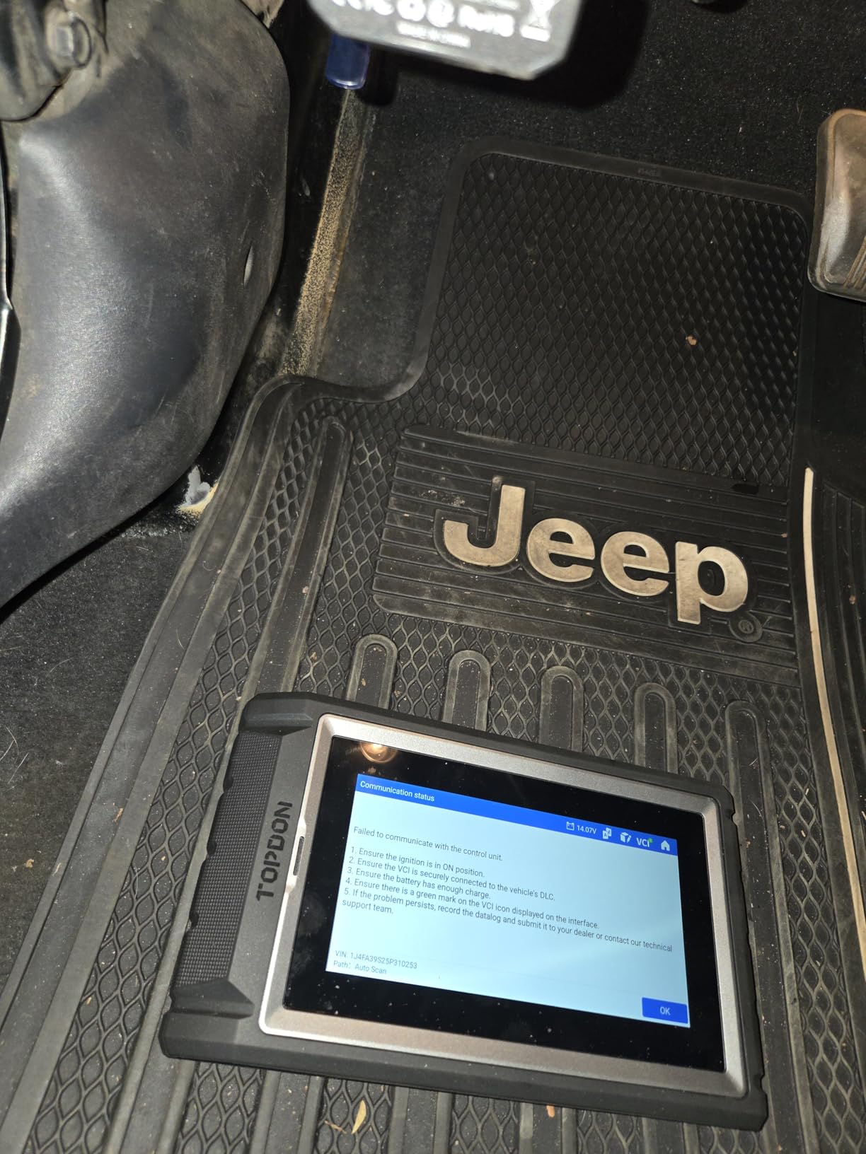 TOPDON AD800BT V2.0 Bidirectional OBD2 Scanner with Lifetime Free Update customer photo 1