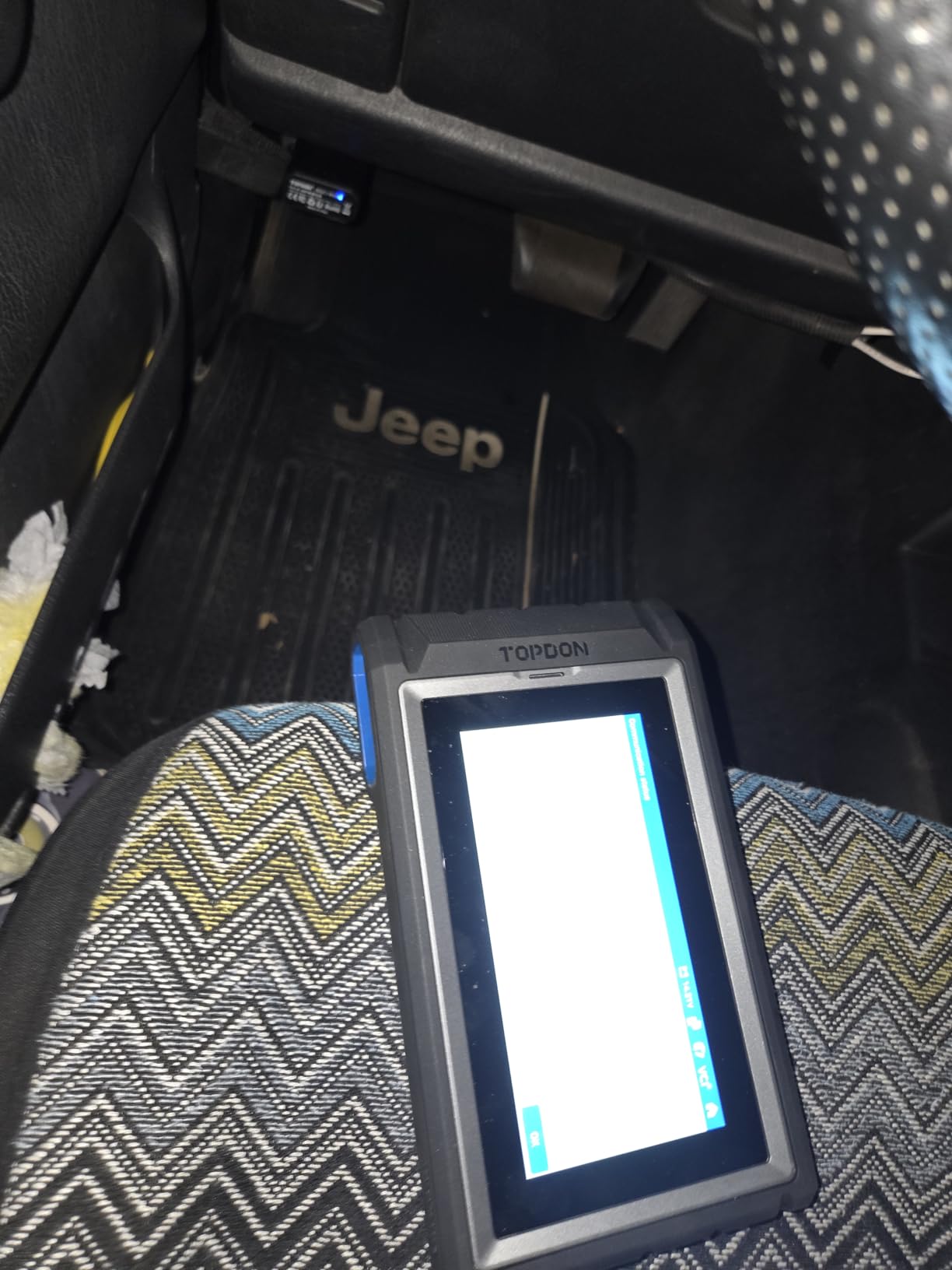 TOPDON AD800BT V2.0 Bidirectional OBD2 Scanner with Lifetime Free Update customer photo 2