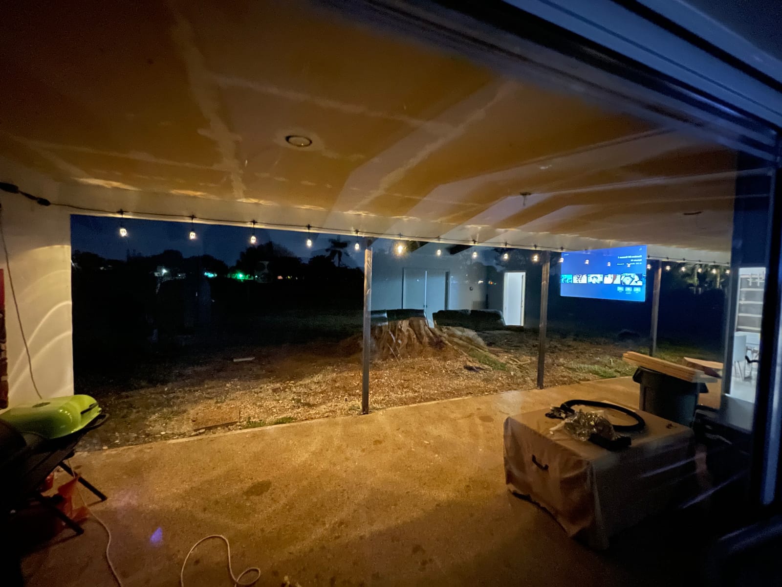 Lutron Caseta Smart Outdoor Plug for Lights and Motors (Smart Hub Required) customer photo 2